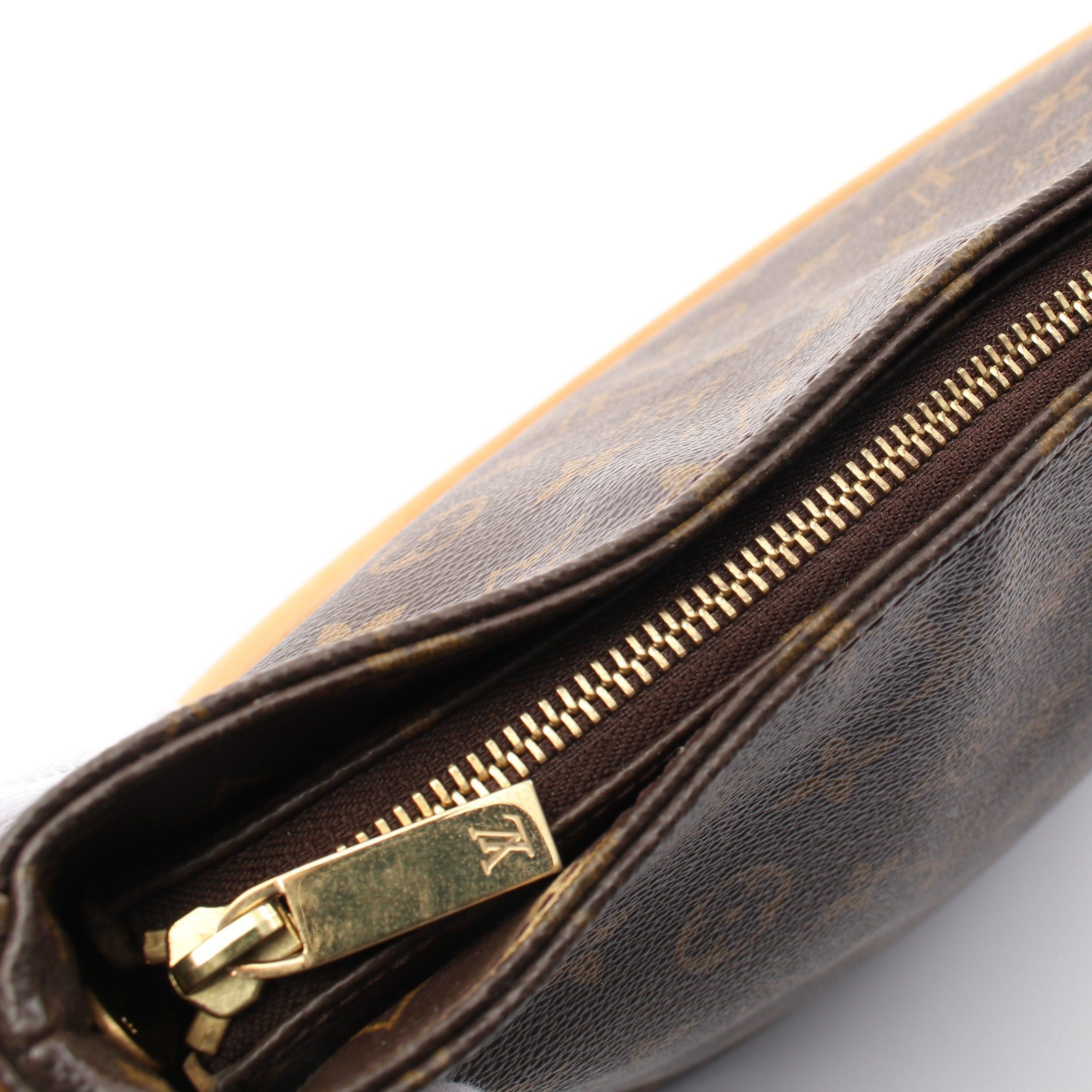 Louis Vuitton Louis Vuitton Looping Gm Monogram Shoulder Bag Leather Brown Size ONE SIZE - 9 Thumbnail