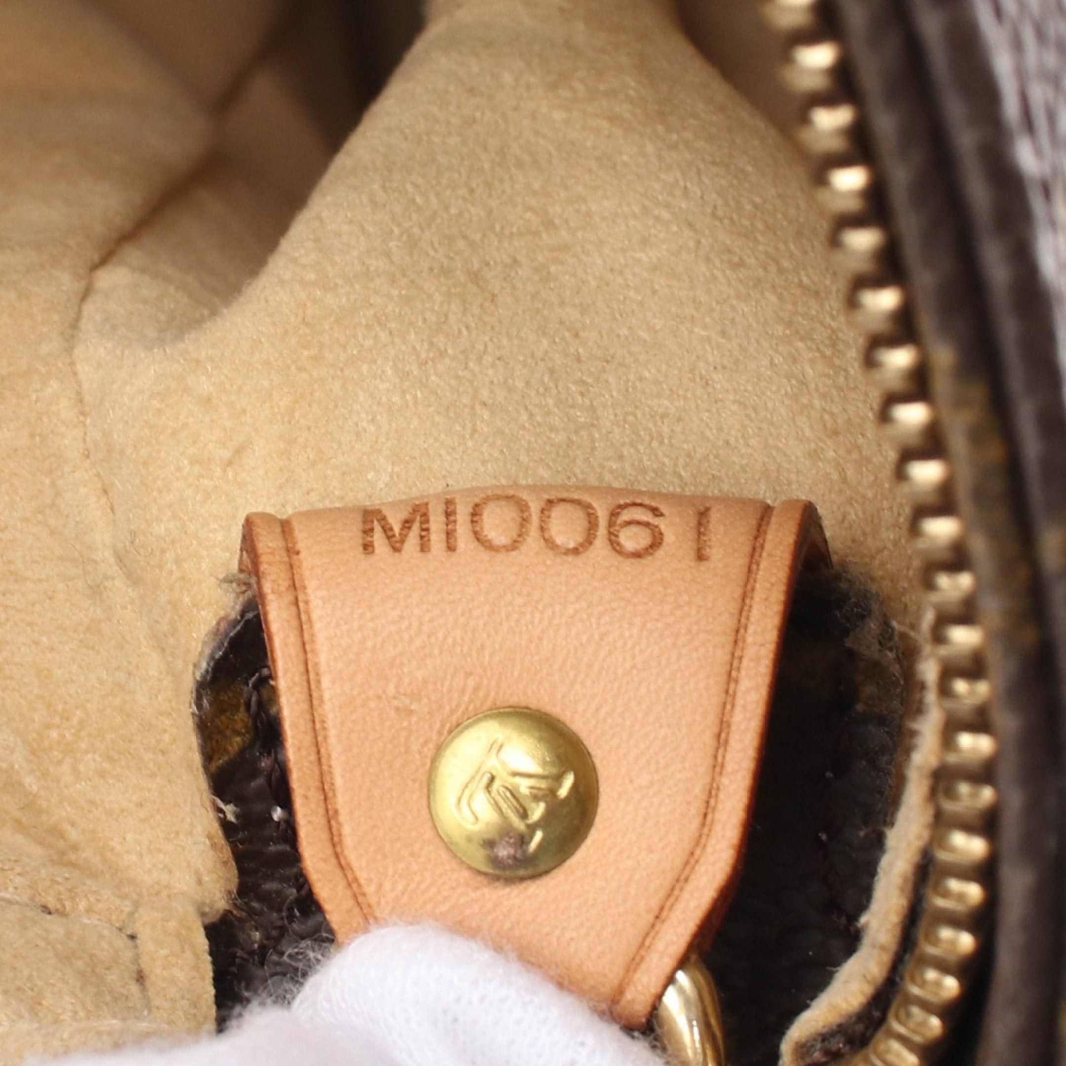 Louis Vuitton Louis Vuitton Looping Gm Monogram Shoulder Bag Leather Brown Size ONE SIZE - 5 Thumbnail
