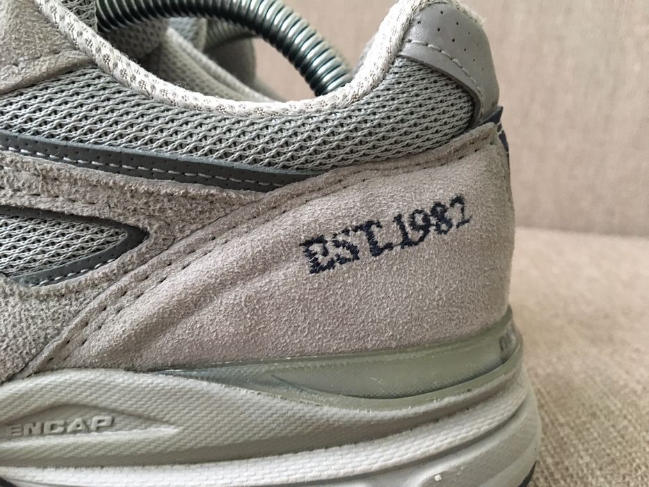 new balance 990v4 1982