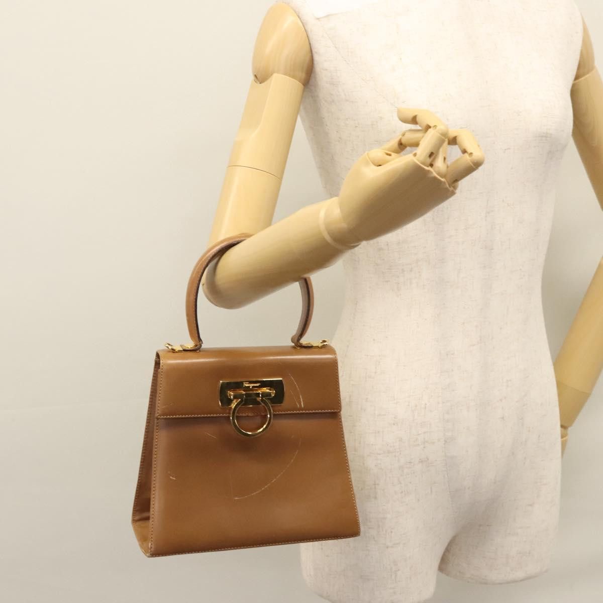Salvatore Ferragamo Gancini Brown Leather Handbag (Pre-Owned) Size ONE SIZE - 17 Thumbnail