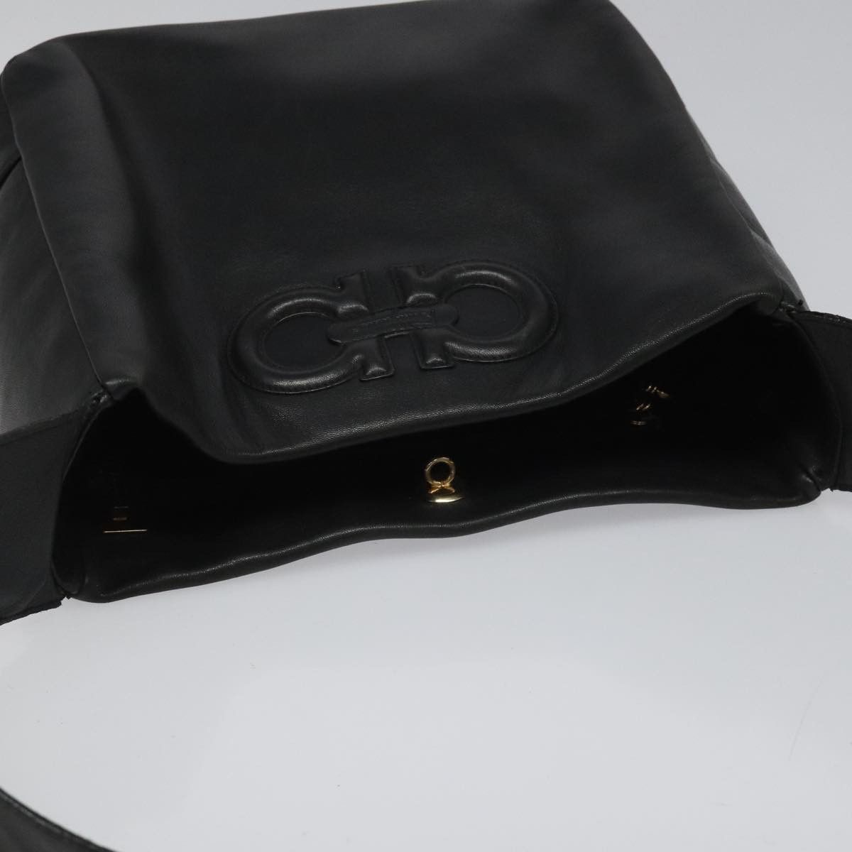 Salvatore Ferragamo Gancini Black Leather Shoulder Bag (Pre-Owned) Size ONE SIZE - 15 Thumbnail