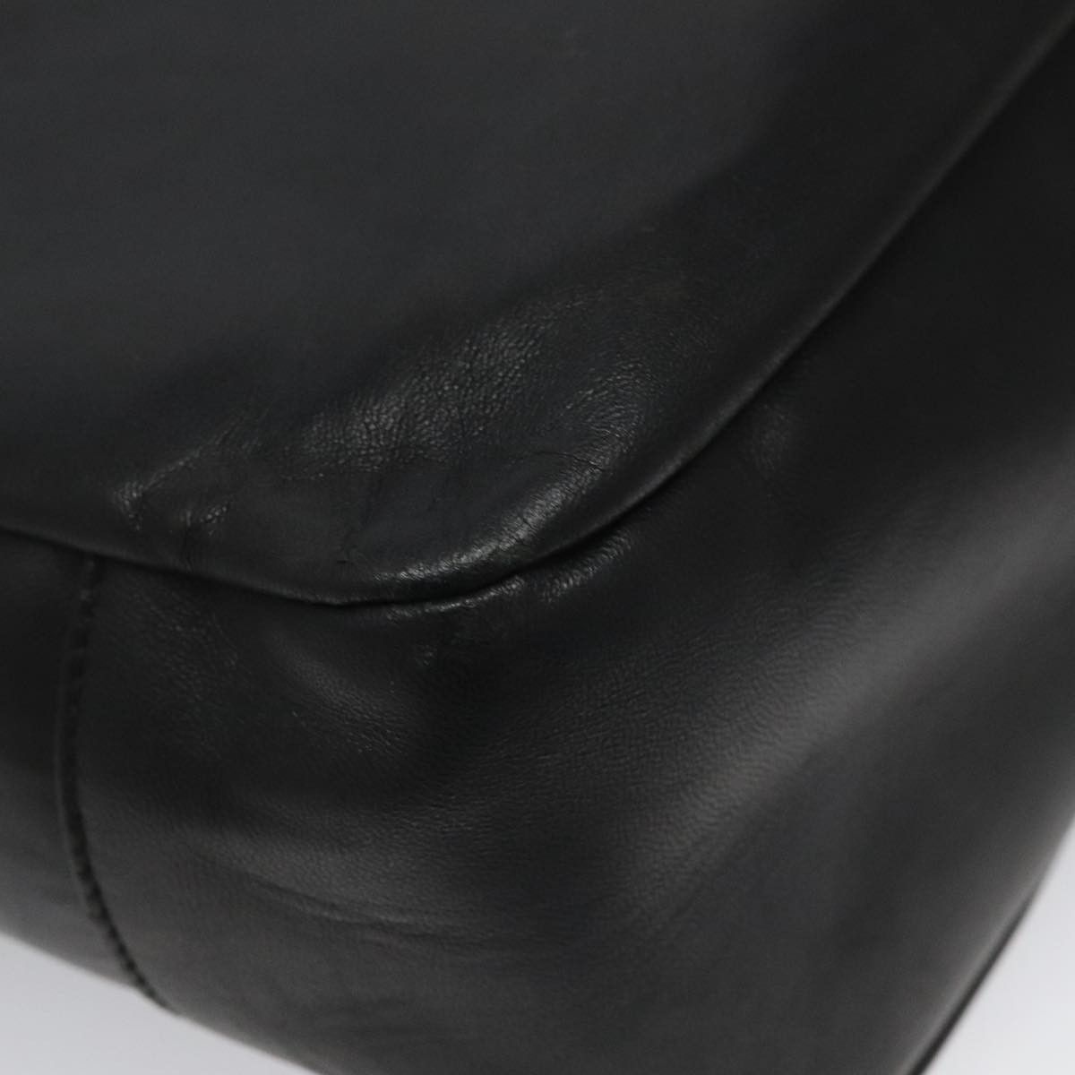 Salvatore Ferragamo Gancini Black Leather Shoulder Bag (Pre-Owned) Size ONE SIZE - 10 Thumbnail