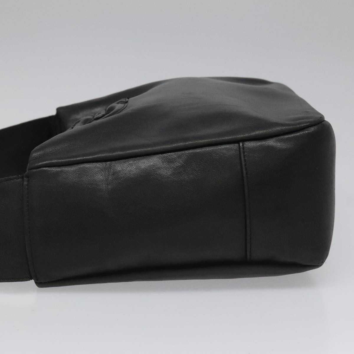 Salvatore Ferragamo Gancini Black Leather Shoulder Bag (Pre-Owned) Size ONE SIZE - 4 Thumbnail