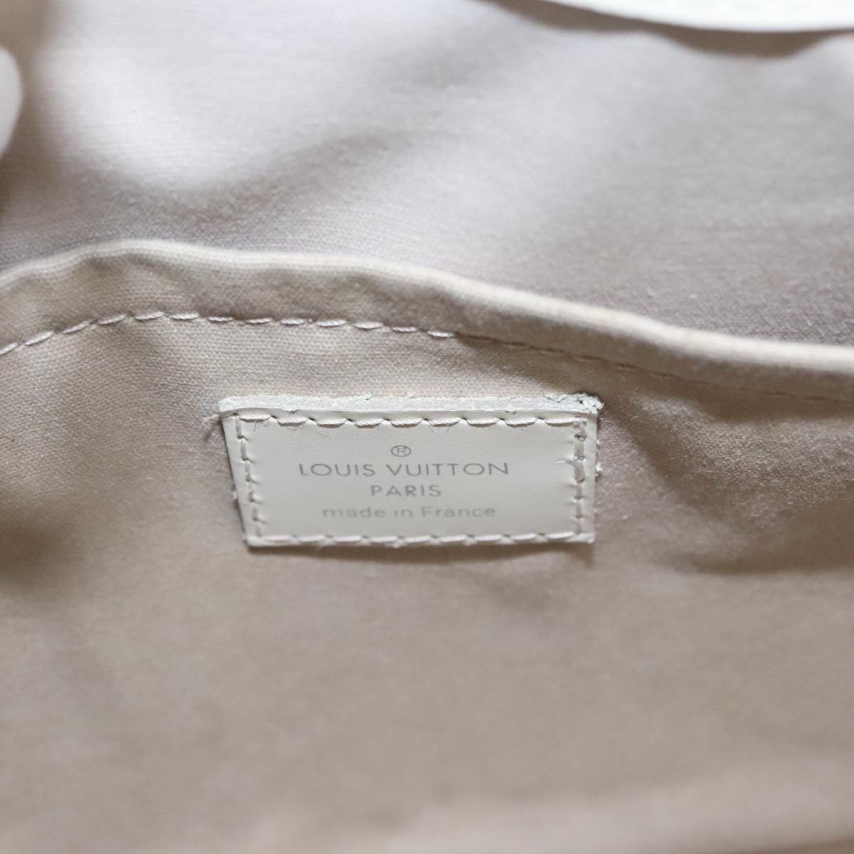 Louis Vuitton Passy White Leather Handbag (Pre-Owned) Size ONE SIZE - 17 Thumbnail