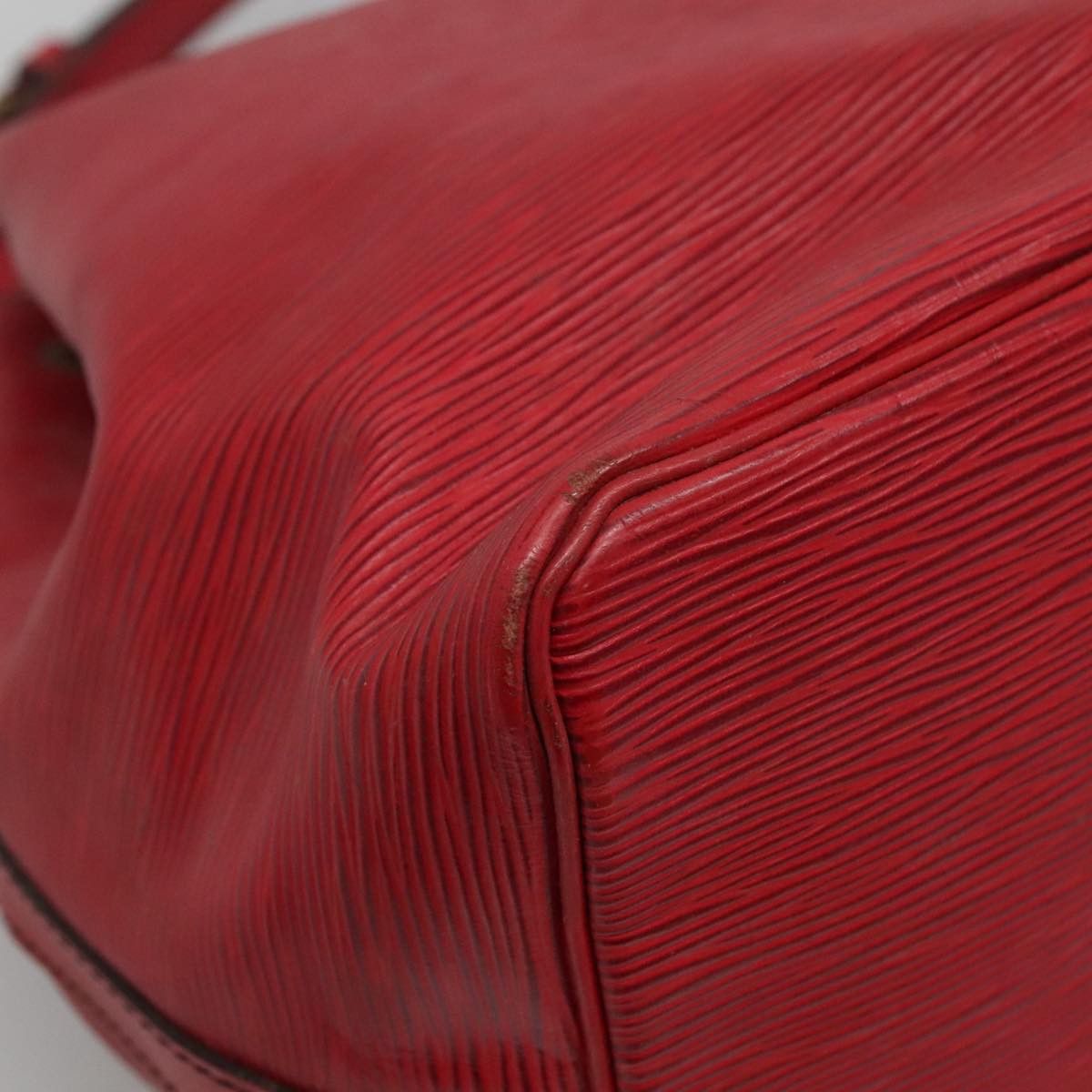 Louis Vuitton Petit Noé Red Leather Shoulder Bag (Pre-Owned) Size ONE SIZE - 12 Thumbnail