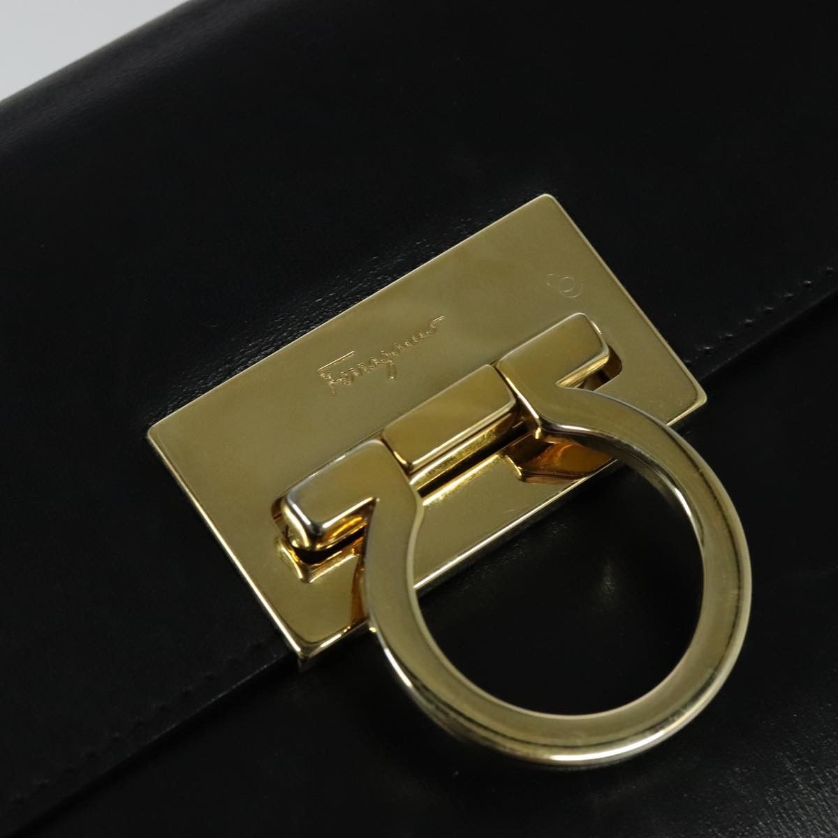 Salvatore Ferragamo Gancini Black Leather Handbag (Pre-Owned) Size ONE SIZE - 14 Thumbnail