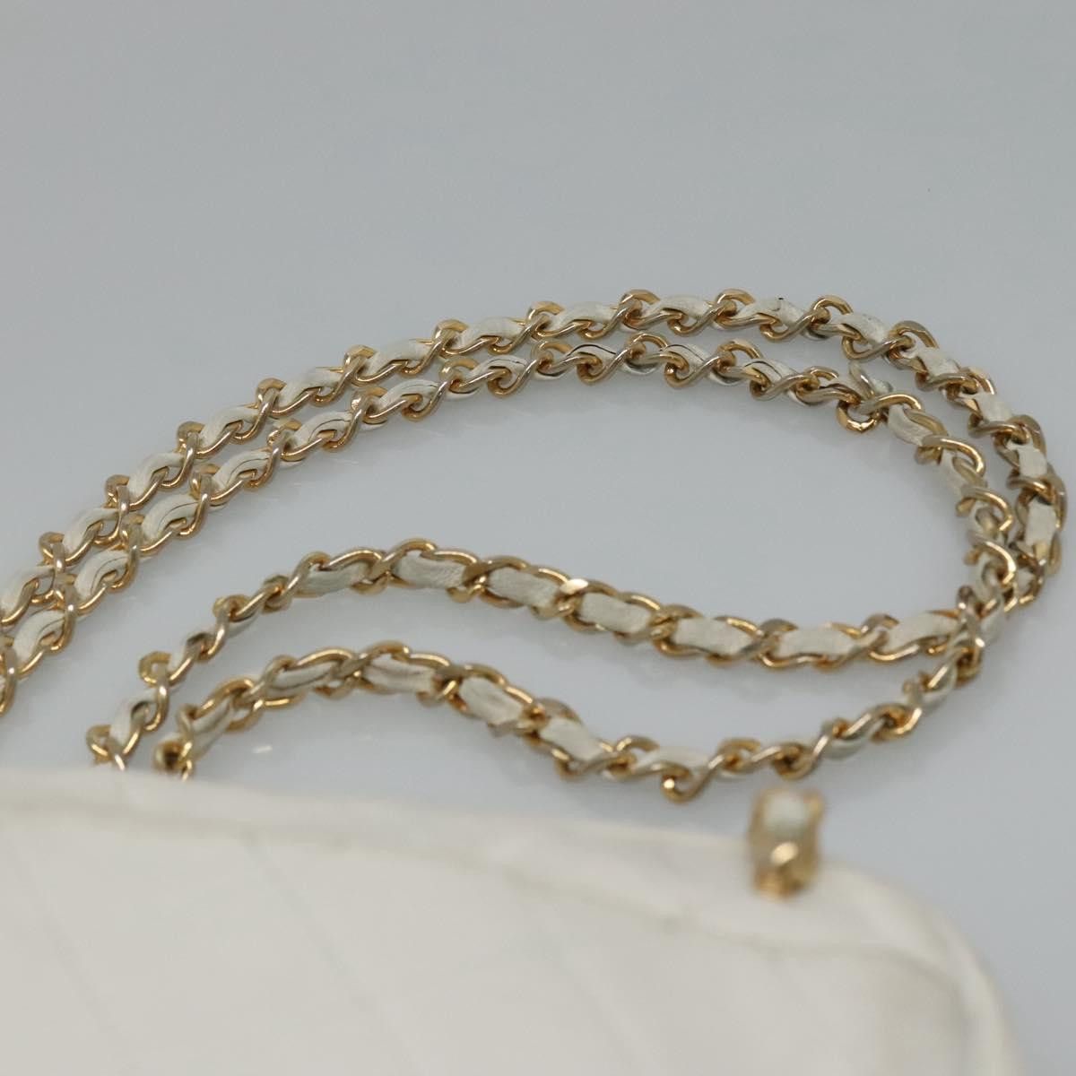 Chanel Camera White Leather Shoulder Bag (Pre-Owned) Size ONE SIZE - 11 Thumbnail
