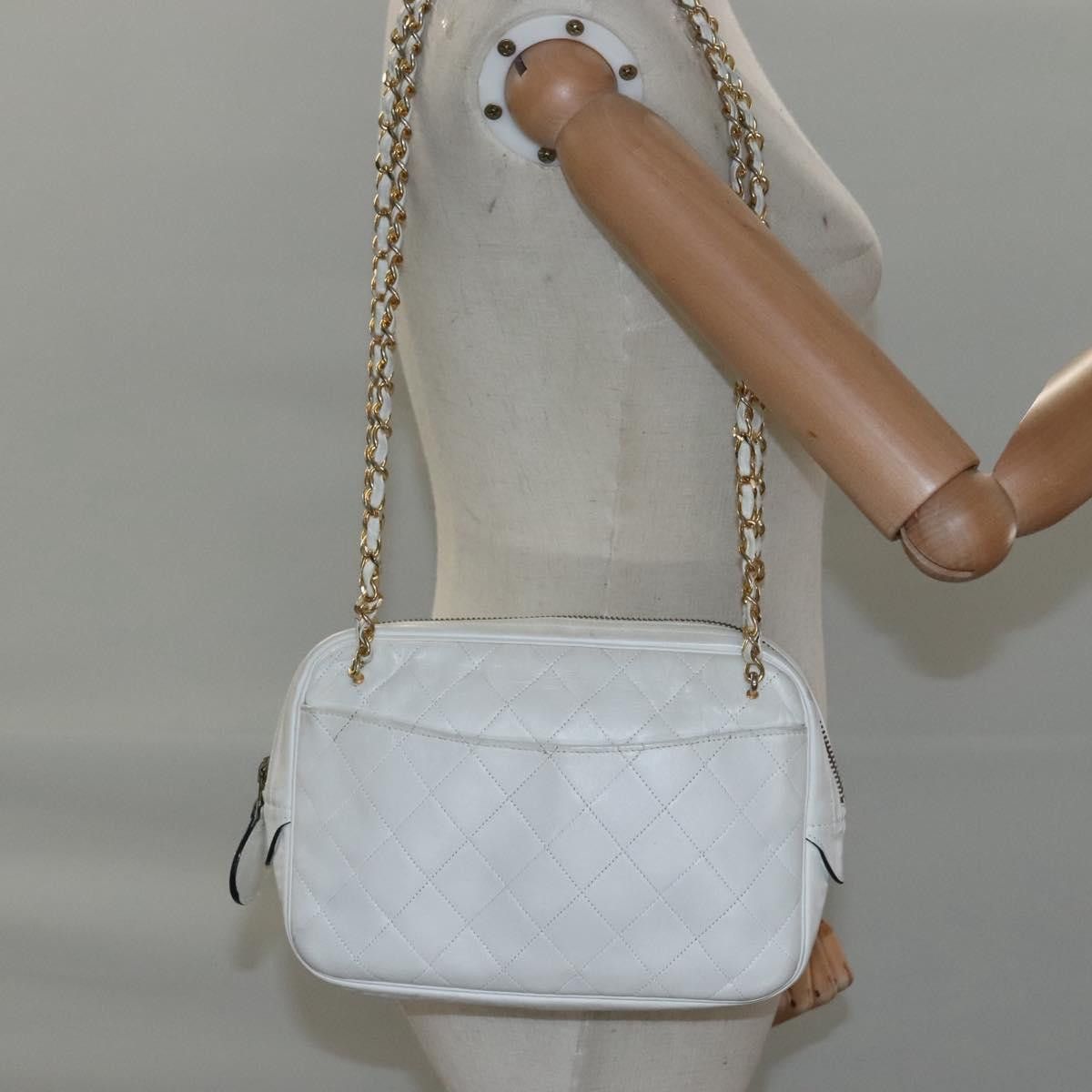 Chanel Camera White Leather Shoulder Bag (Pre-Owned) Size ONE SIZE - 18 Thumbnail