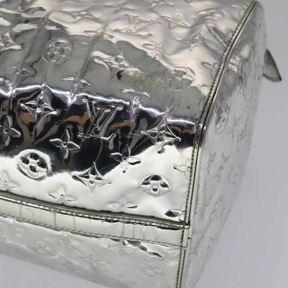Louis Vuitton Speedy 35 Silver Patent Leather Handbag (Pre-Owned) Size ONE SIZE - 6 Thumbnail