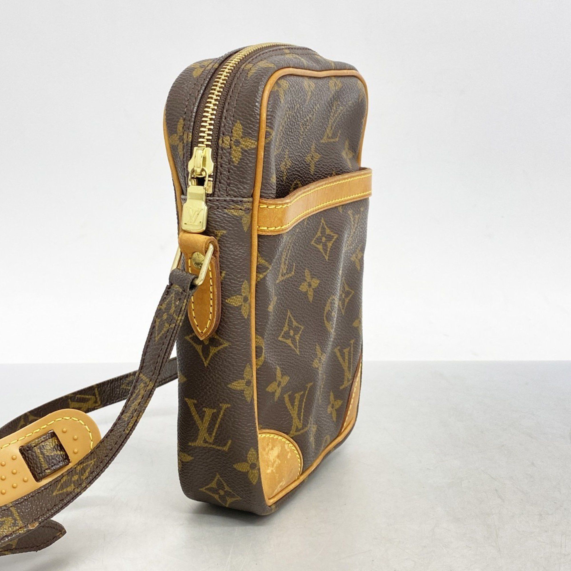 Louis Vuitton Louis Vuitton Danube shoulder Size ONE SIZE - 3 Thumbnail