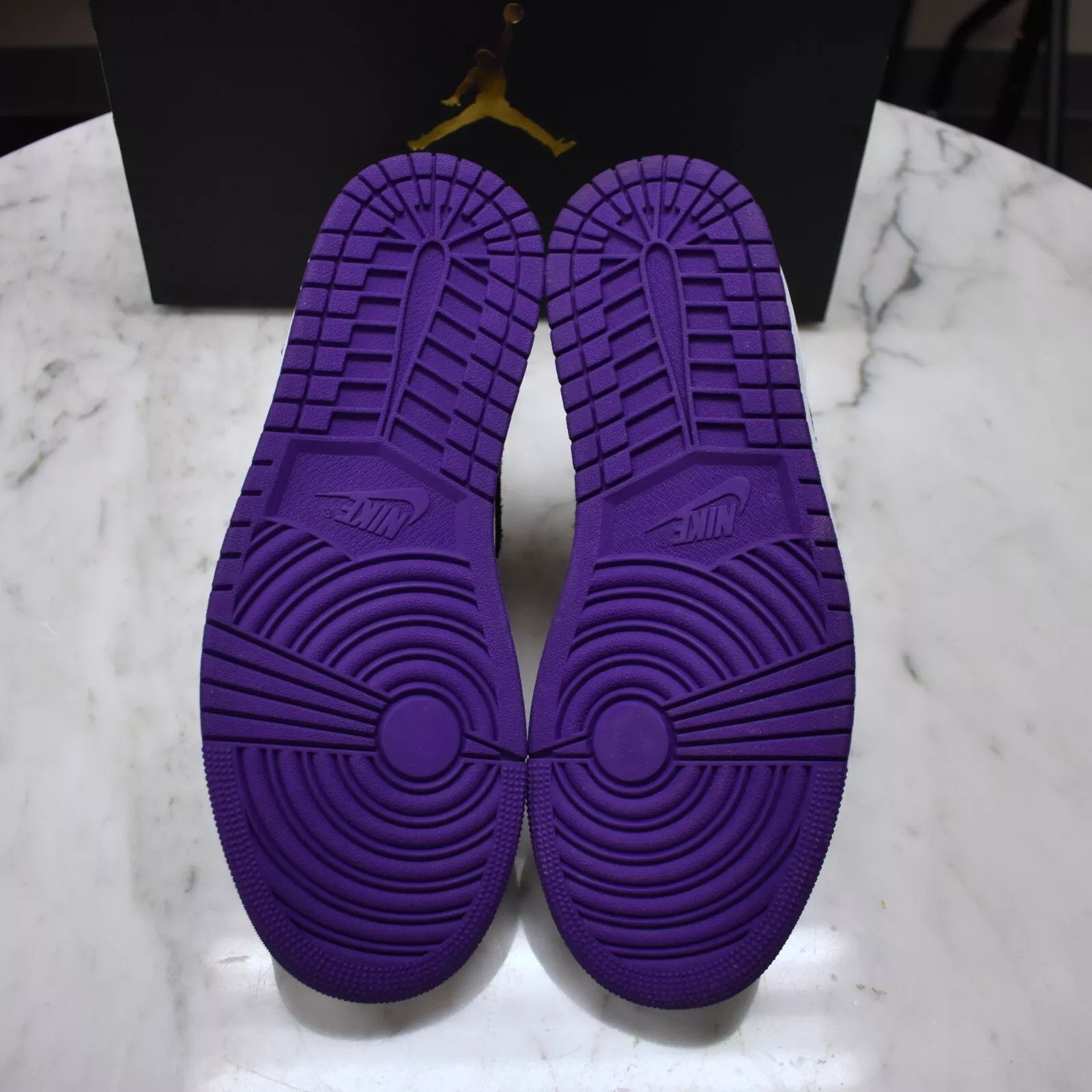 Jordan Brand × Nike Air Jordan 1 Mid SE Court Purple White Black Fuzzy Suede Size US 9.5 / EU 42-43 - 7 Thumbnail