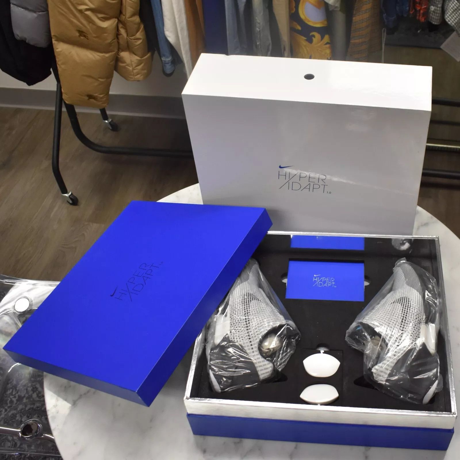 Nike Nike Hyper Adapt 1.0 Metallic Silver Self Lacing Air Mag Size US 9 / EU 42 - 2 Thumbnail