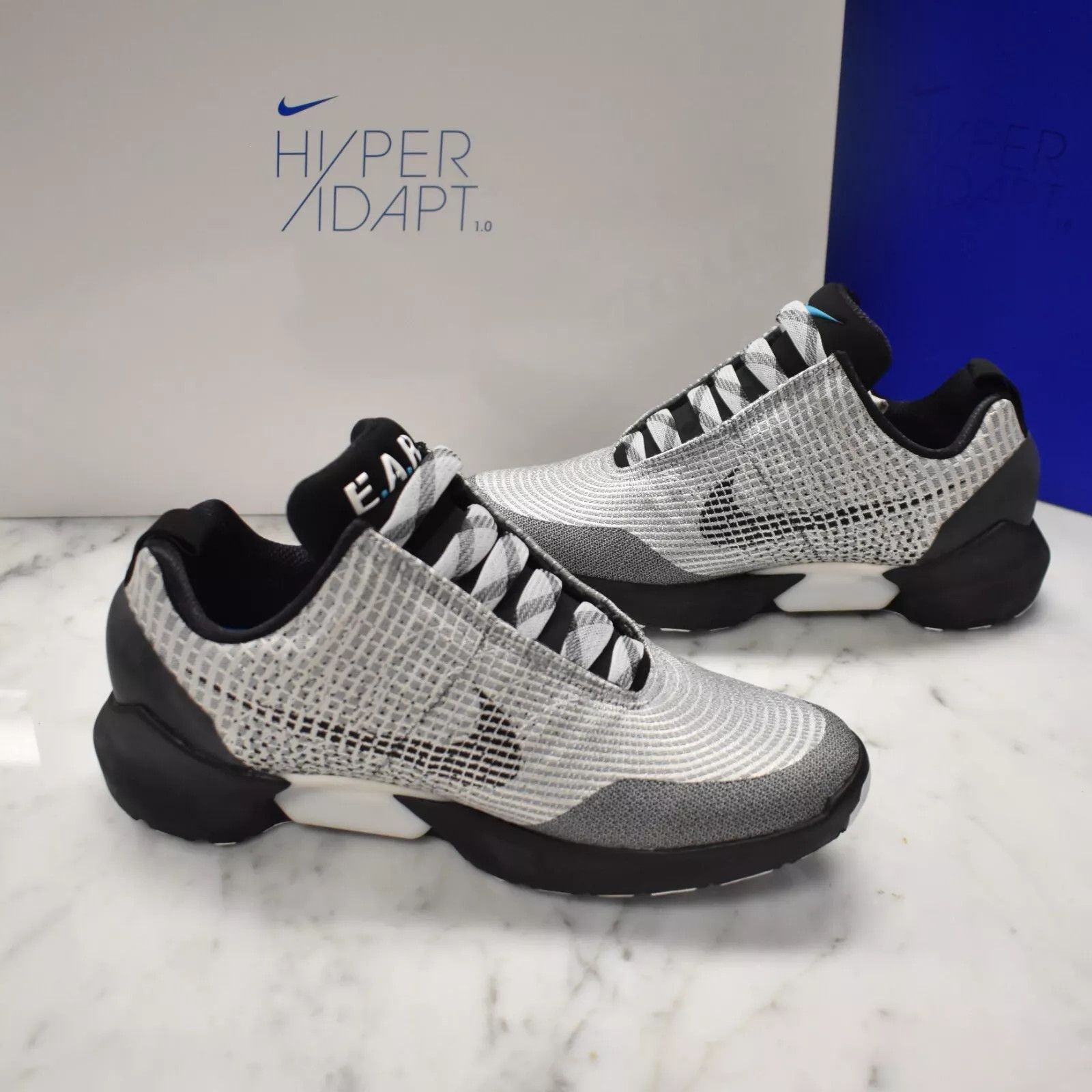 Nike Nike Hyper Adapt 1.0 Metallic Silver Self Lacing Air Mag Size US 9 / EU 42 - 7 Thumbnail