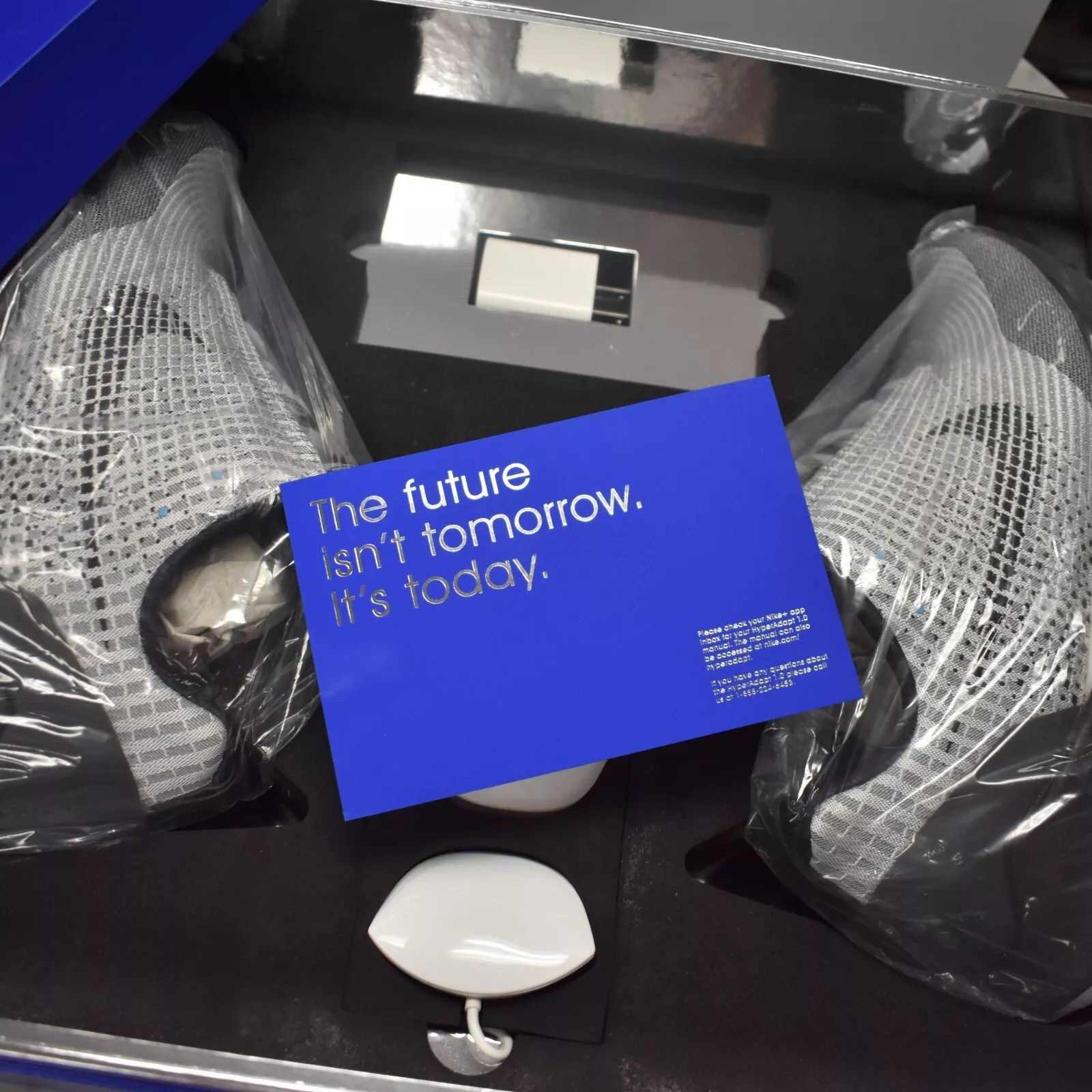 Nike Nike Hyper Adapt 1.0 Metallic Silver Self Lacing Air Mag Size US 11 / EU 44 - 3 Thumbnail