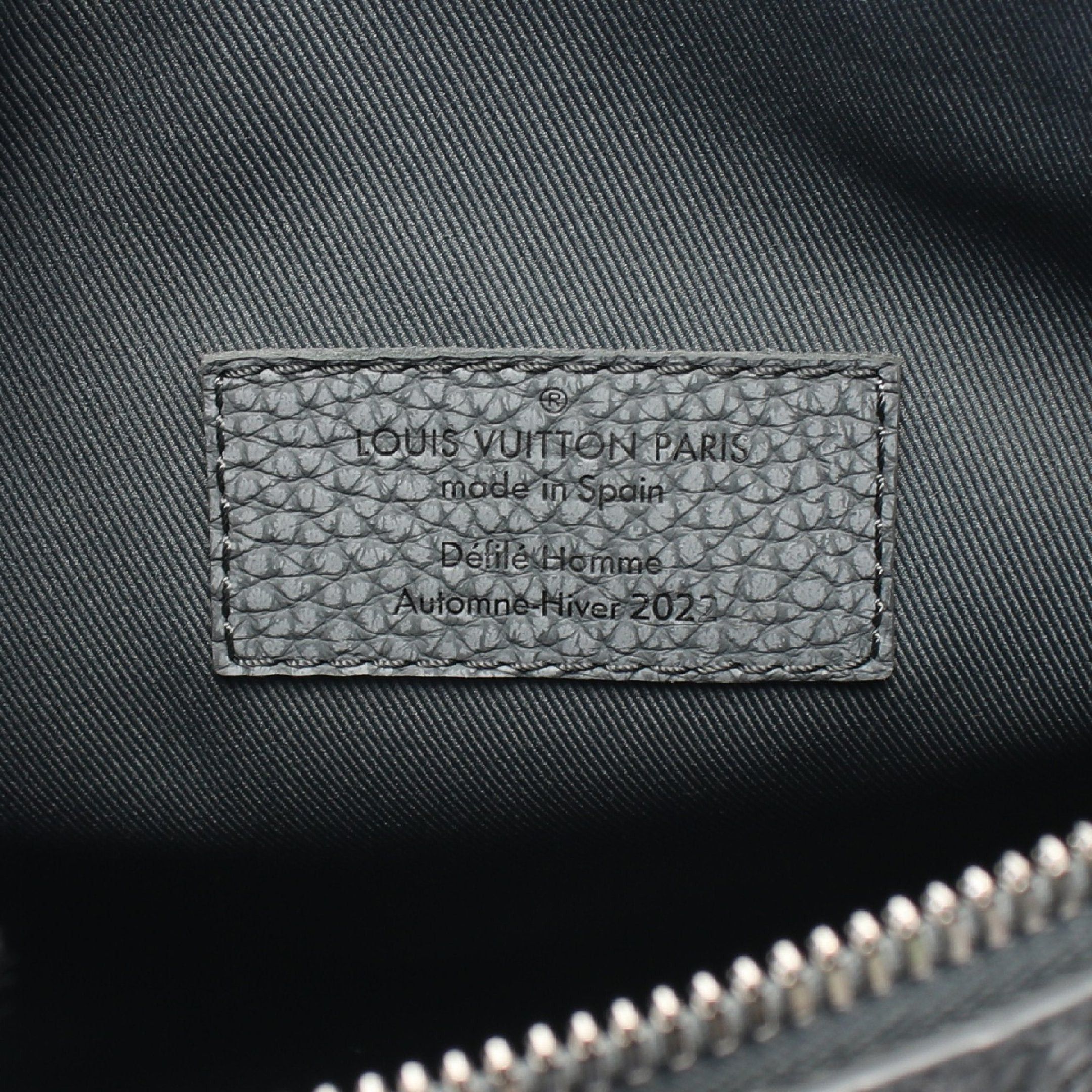 Louis Vuitton Louis Vuitton Hobo Cruiser Pm Climbing Monogram Taurillon Shoulder Bag Leather Gray Size ONE SIZE - 4 Thumbnail