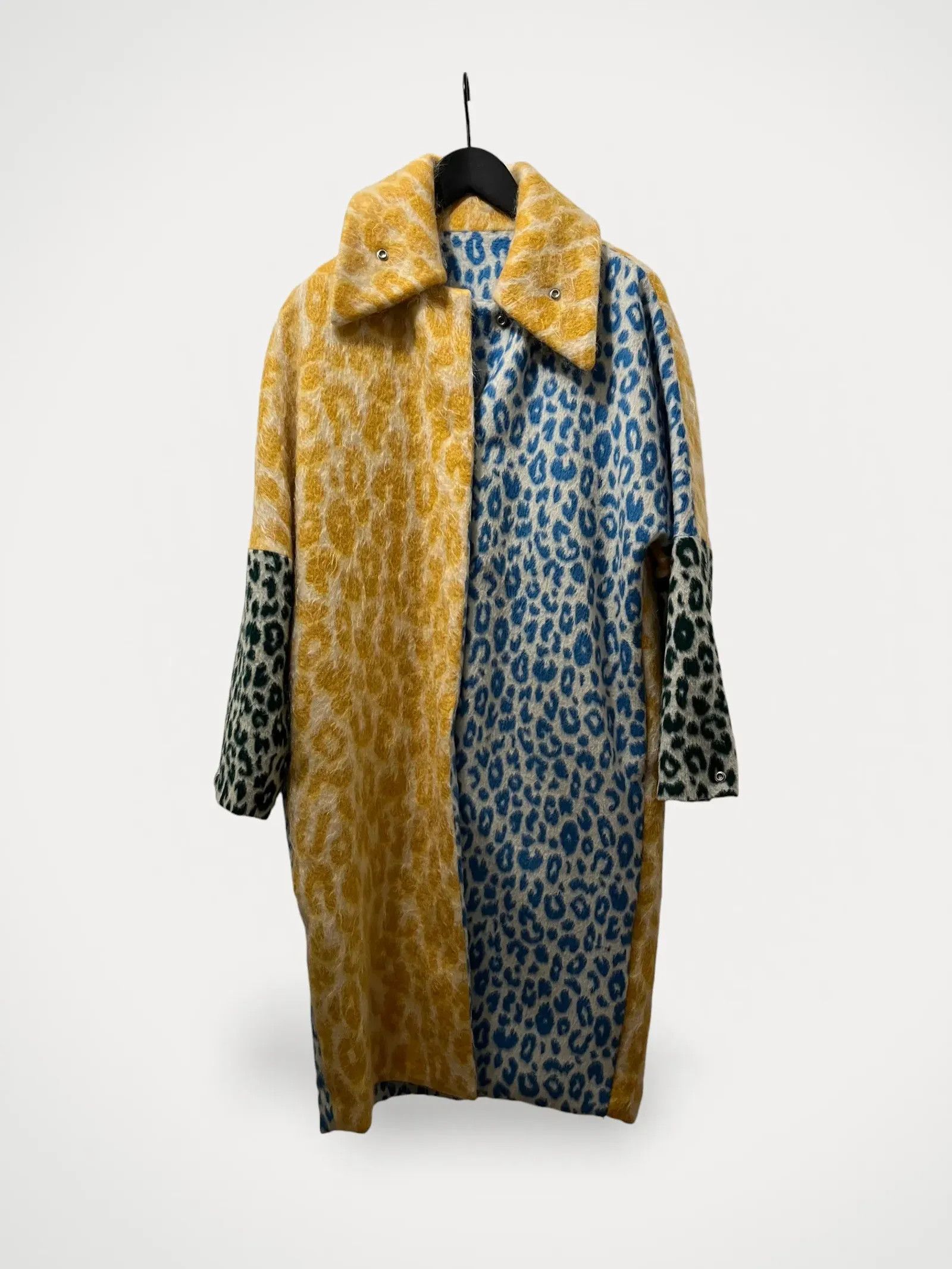 Acne Studios Acne Studios Bertilyn Leo Coat Size XS / US 0-2 / IT 36-38 - 2 Thumbnail