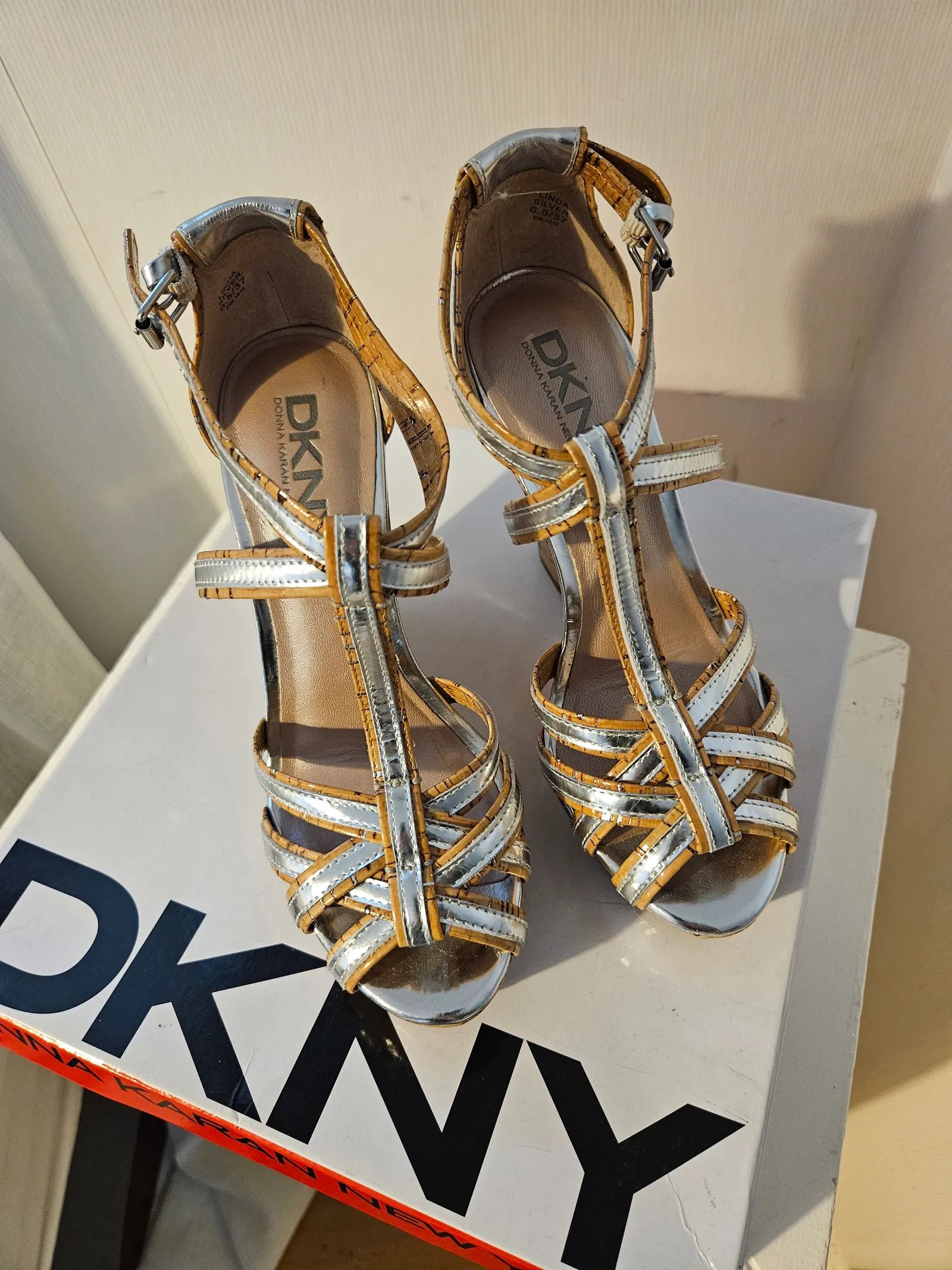 DKNY DKNY Shoes Size US 7 / IT 37 - 3 Thumbnail