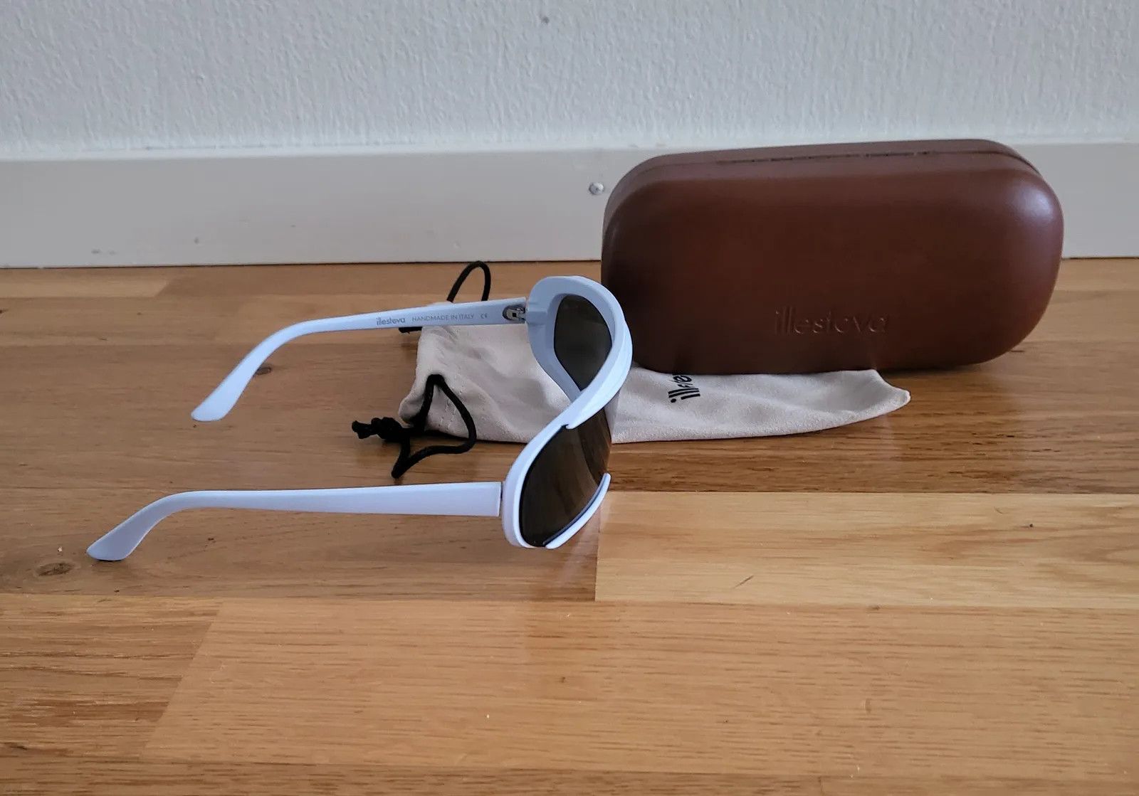Illesteva Illesteva Courchevel Sunglasses Size ONE SIZE - 2 Thumbnail