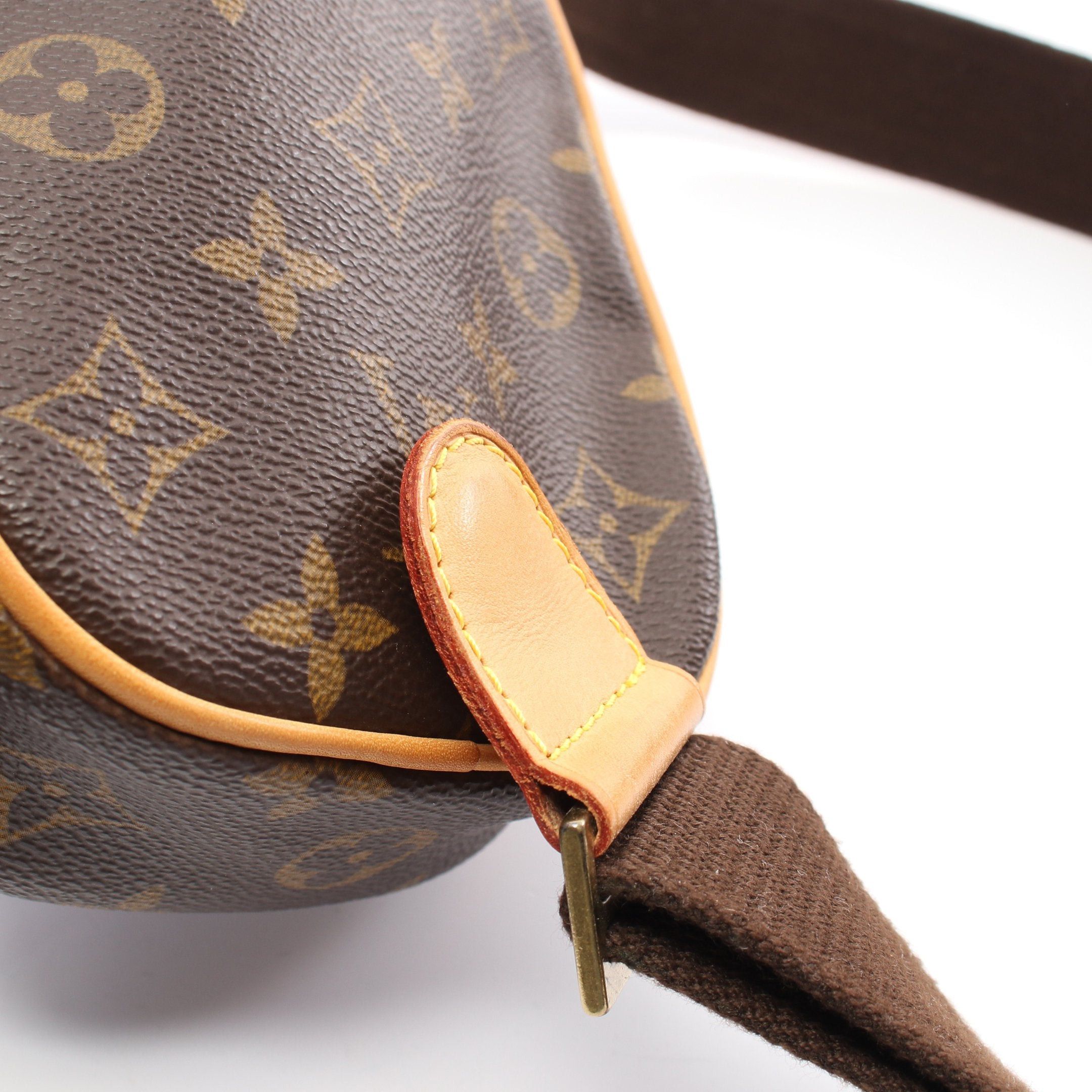 Louis Vuitton Louis Vuitton Pochette Ganju Monogram Body Bag Leather Brown Size ONE SIZE - 6 Thumbnail