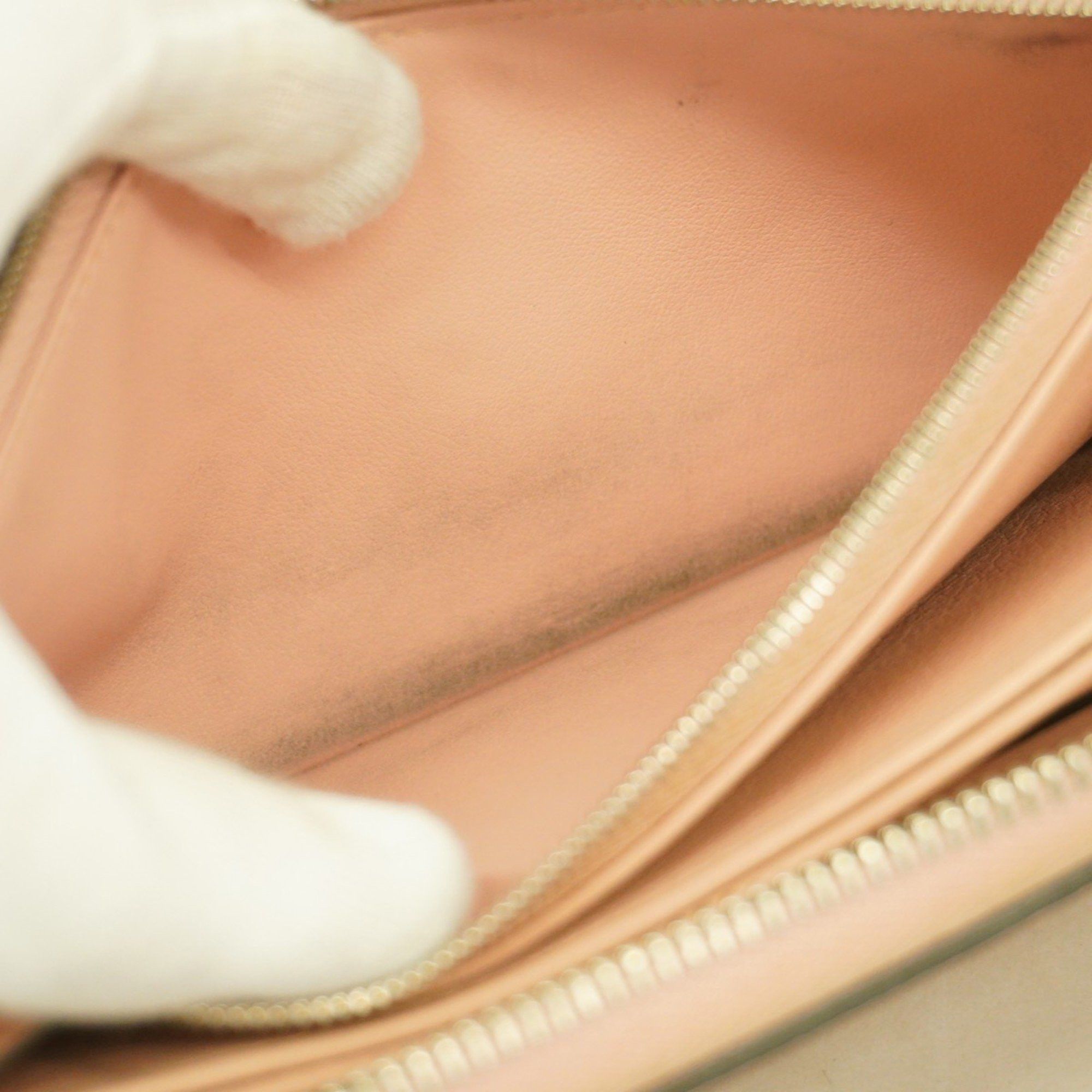 Louis Vuitton Louis Vuitton Mahina wallet Size ONE SIZE - 9 Thumbnail