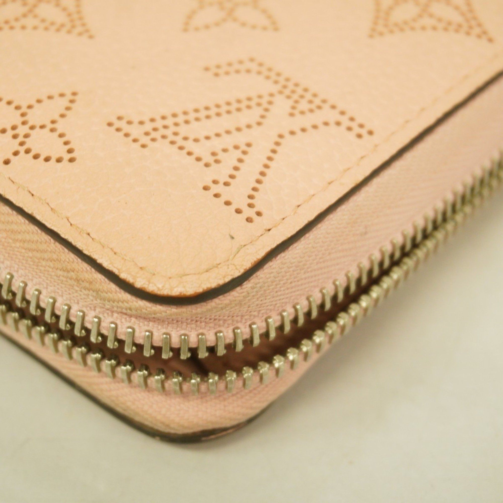 Louis Vuitton Louis Vuitton Mahina wallet Size ONE SIZE - 4 Thumbnail