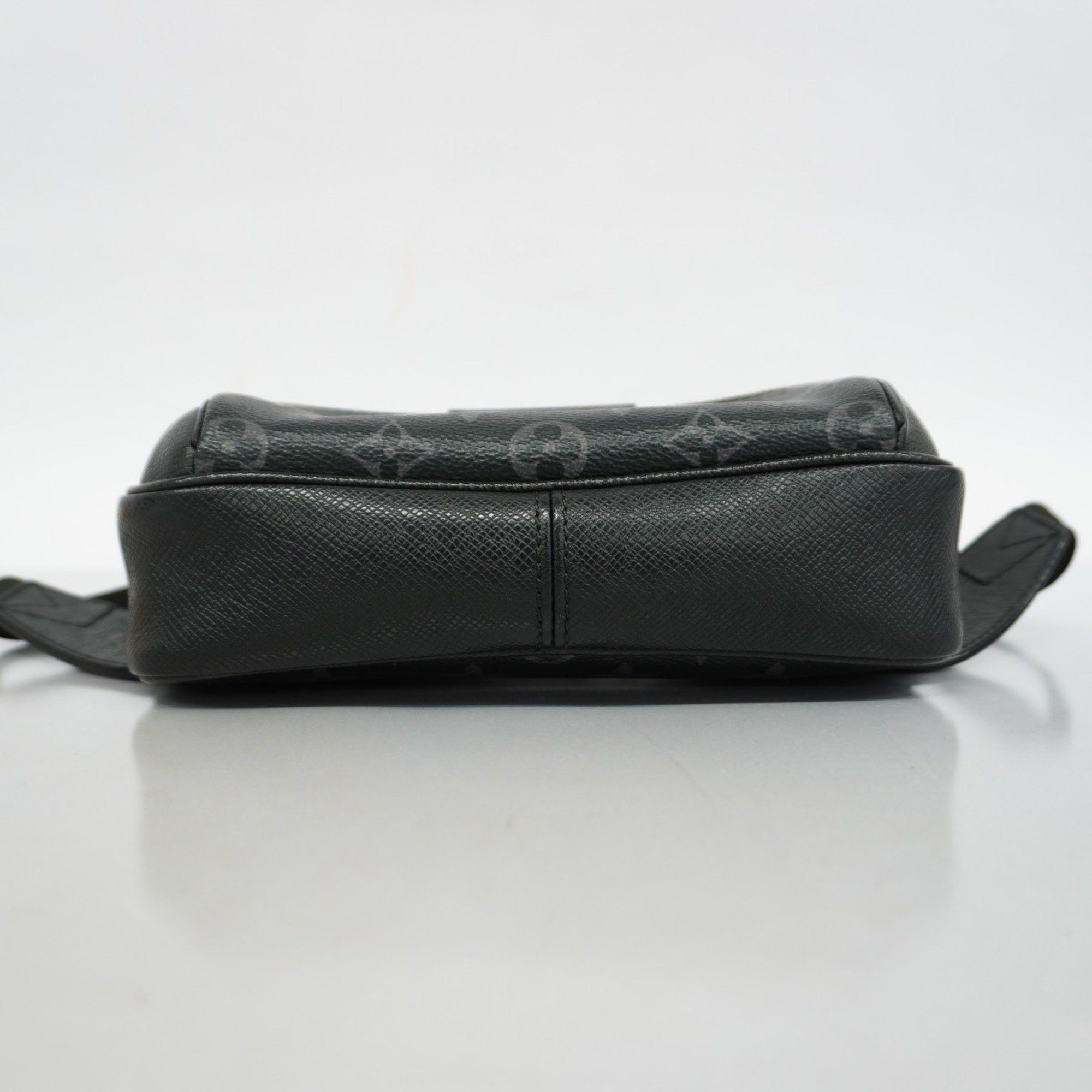 Louis Vuitton Louis Vuitton Outdoor shoulder Size ONE SIZE - 5 Thumbnail