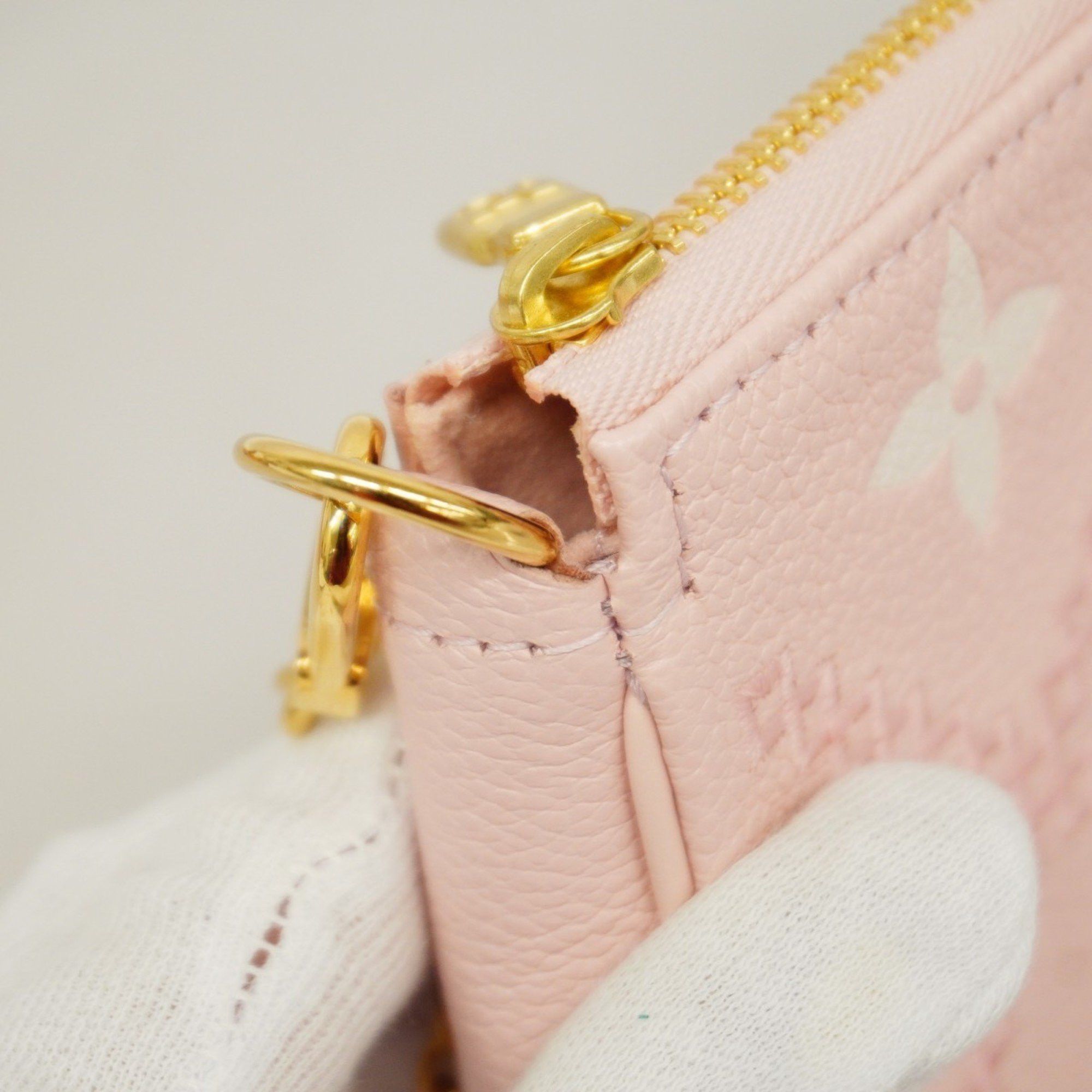 Louis Vuitton Louis Vuitton Mini Pochette Accessoires clutch Size ONE SIZE - 5 Thumbnail