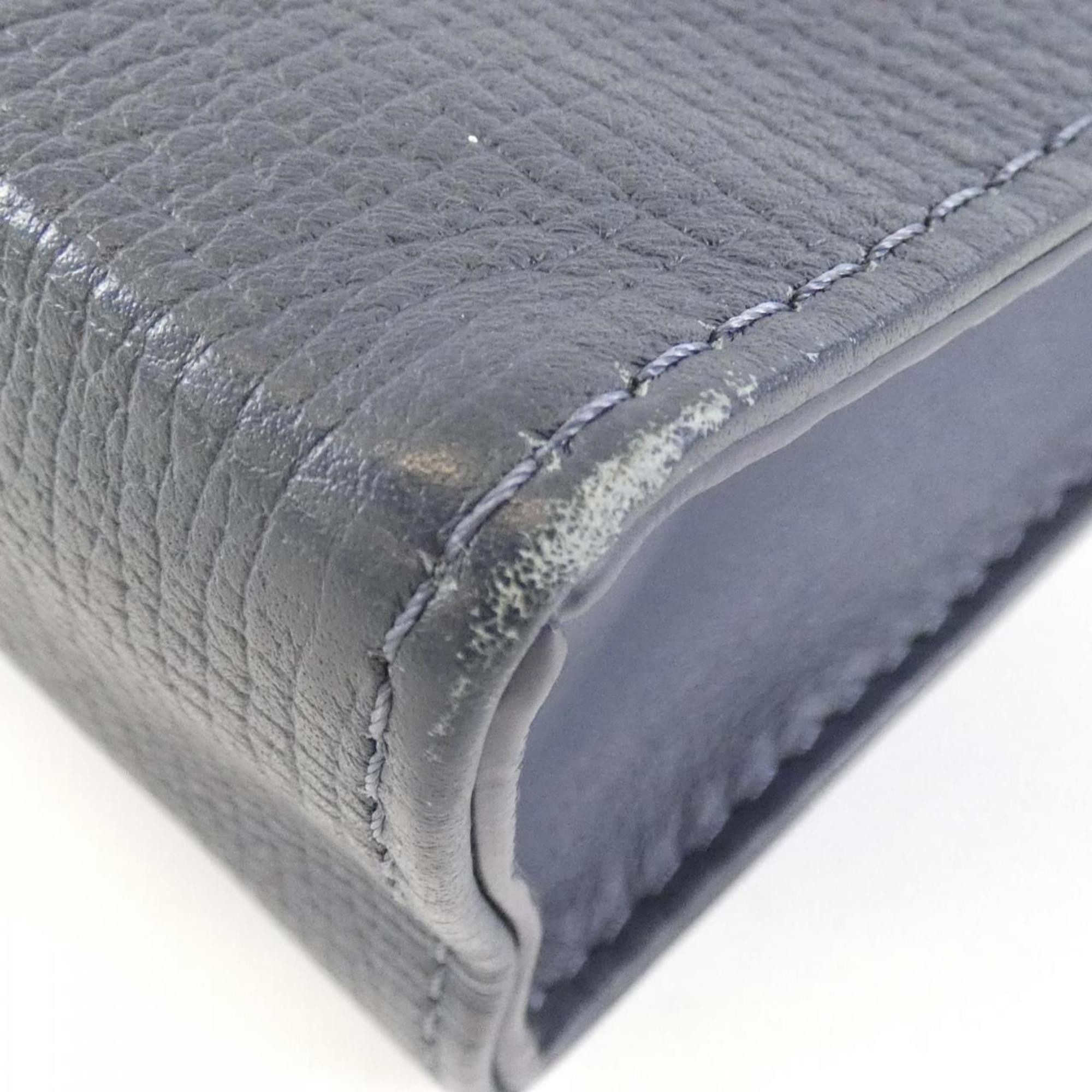 Louis Vuitton Louis Vuitton Pochette voyage clutch Size ONE SIZE - 4 Thumbnail