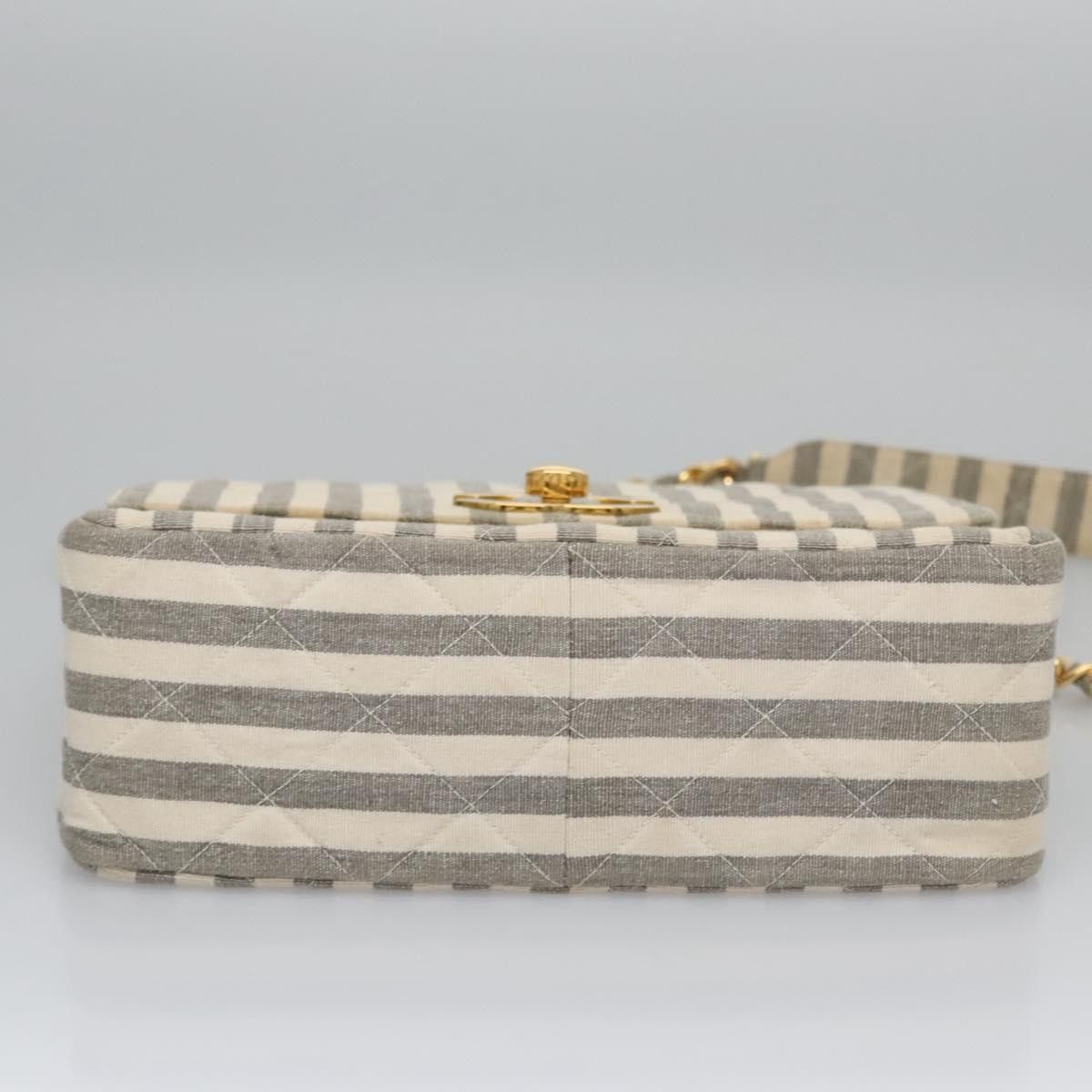 Chanel Cc Grey Canvas Shoulder Bag (Pre-Owned) Size ONE SIZE - 18 Thumbnail