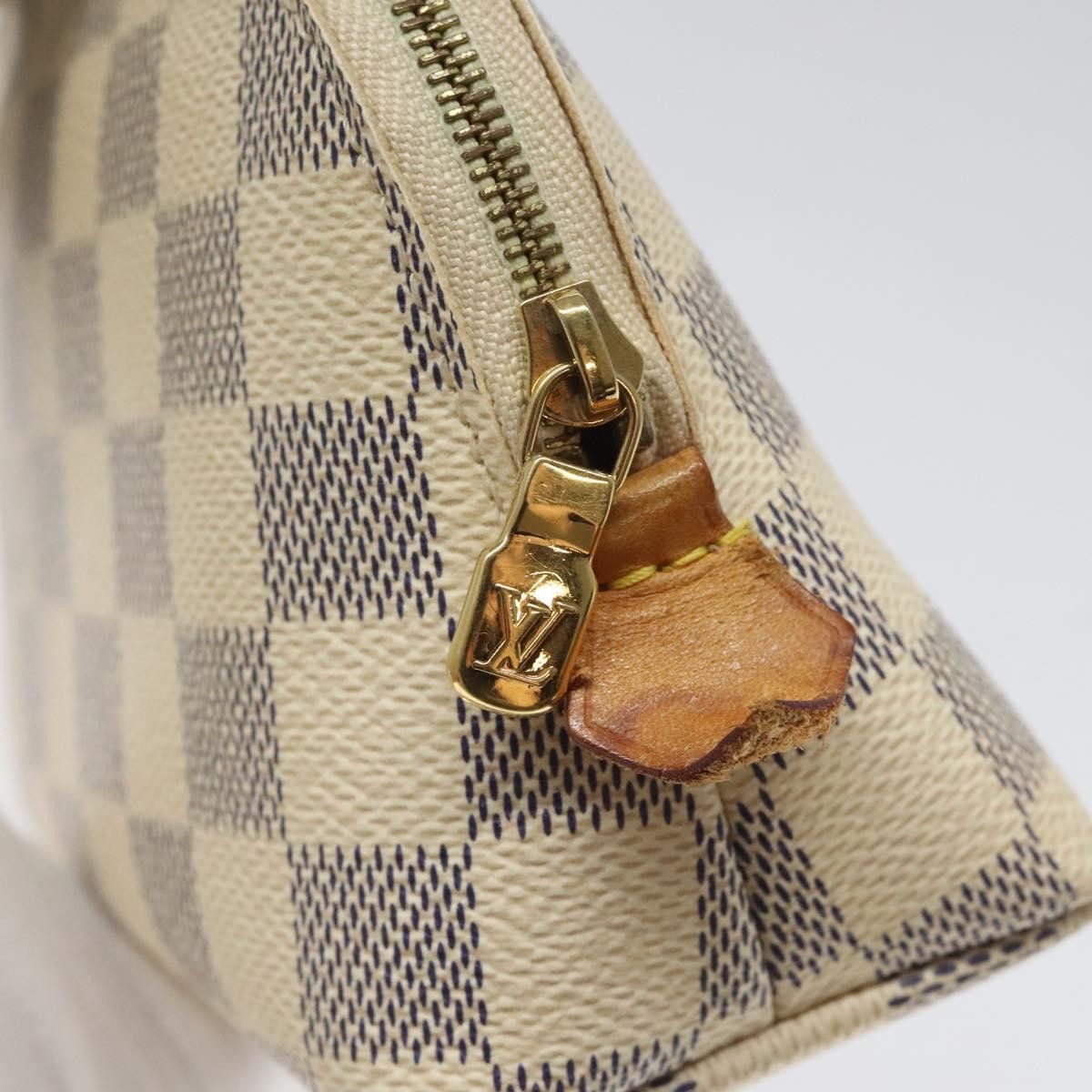 Louis Vuitton Cosmetic Pouch White Canvas Clutch Bag (Pre-Owned) Size ONE SIZE - 9 Thumbnail