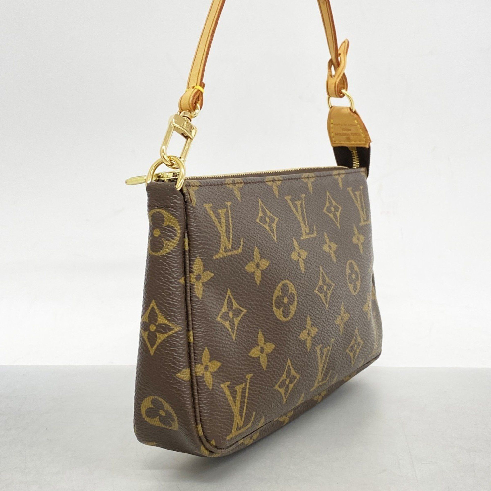 Louis Vuitton Louis Vuitton Pochette Accessoire clutch Size ONE SIZE - 3 Thumbnail
