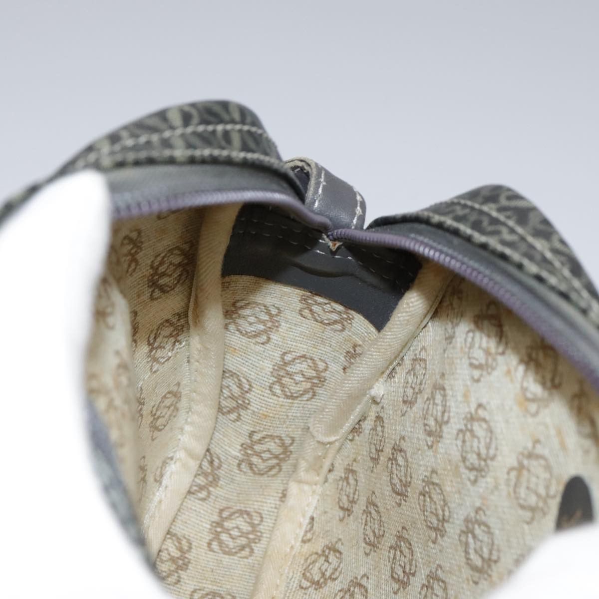Loewe Loewe Anagram shoulder Size ONE SIZE - 20 Thumbnail
