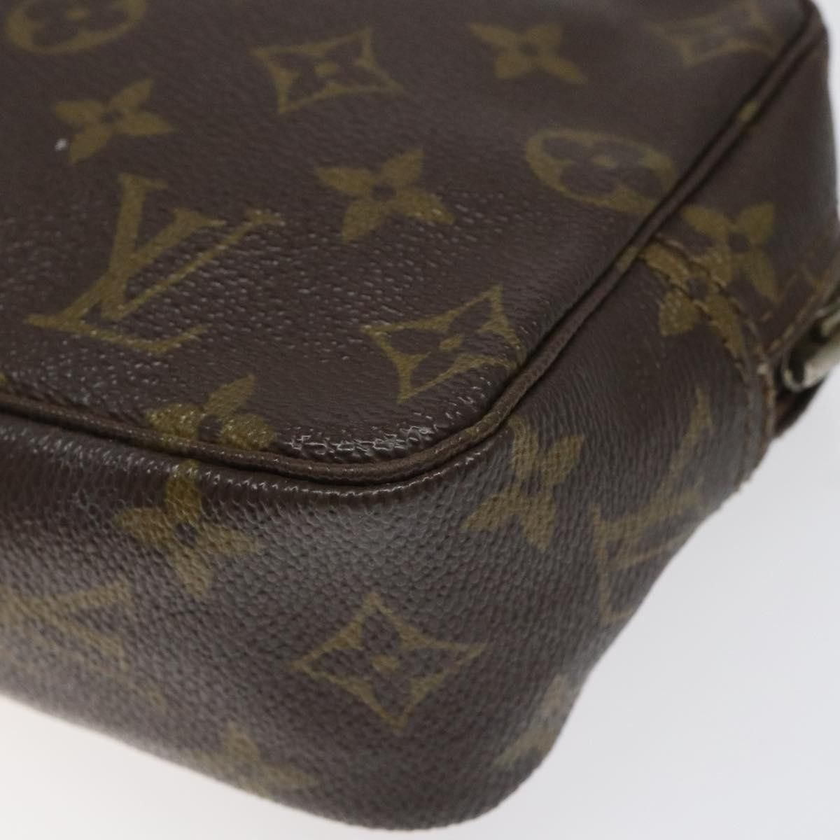 Louis Vuitton Louis Vuitton Trousse de Toilette 18 clutch Size ONE SIZE - 9 Thumbnail