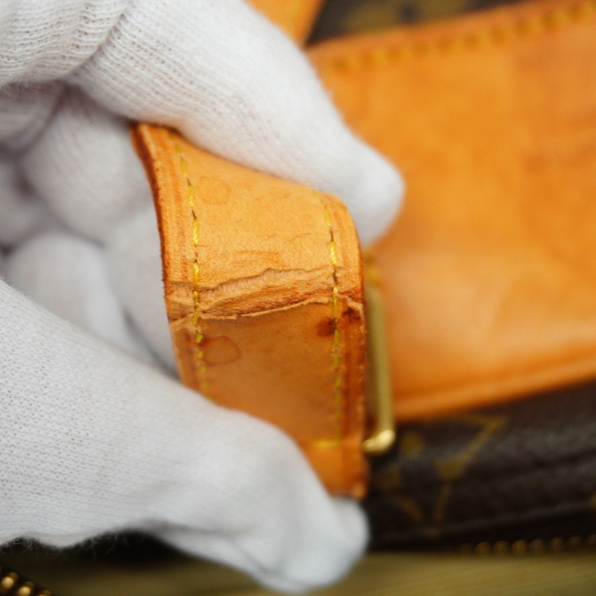 Louis Vuitton Louis Vuitton Excursion handbag Size ONE SIZE - 9 Thumbnail