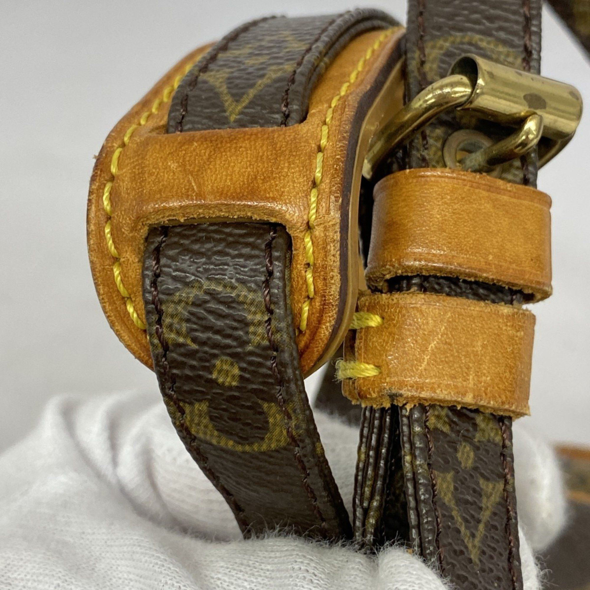 Louis Vuitton Louis Vuitton Danube shoulder Size ONE SIZE - 8 Thumbnail