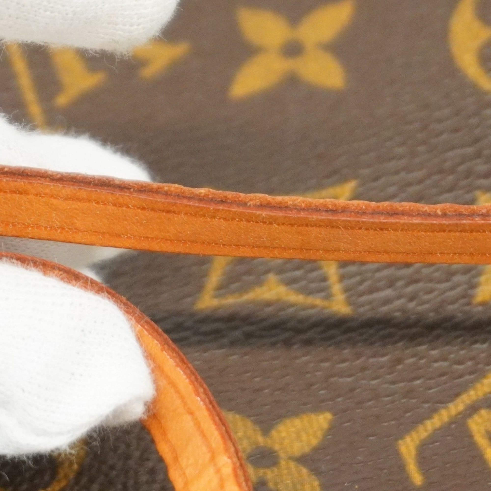 Louis Vuitton Louis Vuitton Pochette Accessoire clutch Size ONE SIZE - 4 Thumbnail