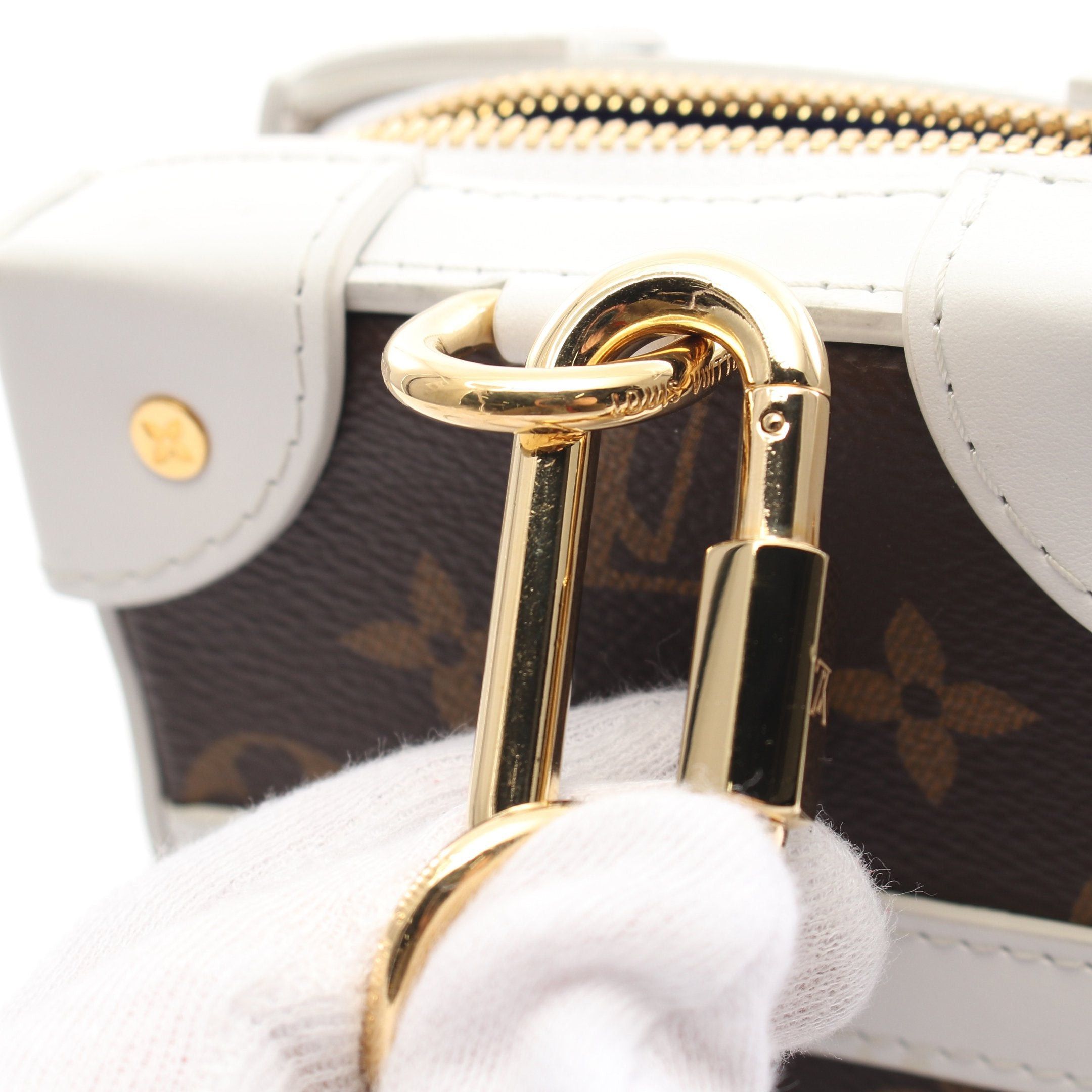 Louis Vuitton Louis Vuitton Lv * Nba Soft Trunk Phone Box Monogram Body Bag Leather Fabric Brown White Size ONE SIZE - 10 Thumbnail