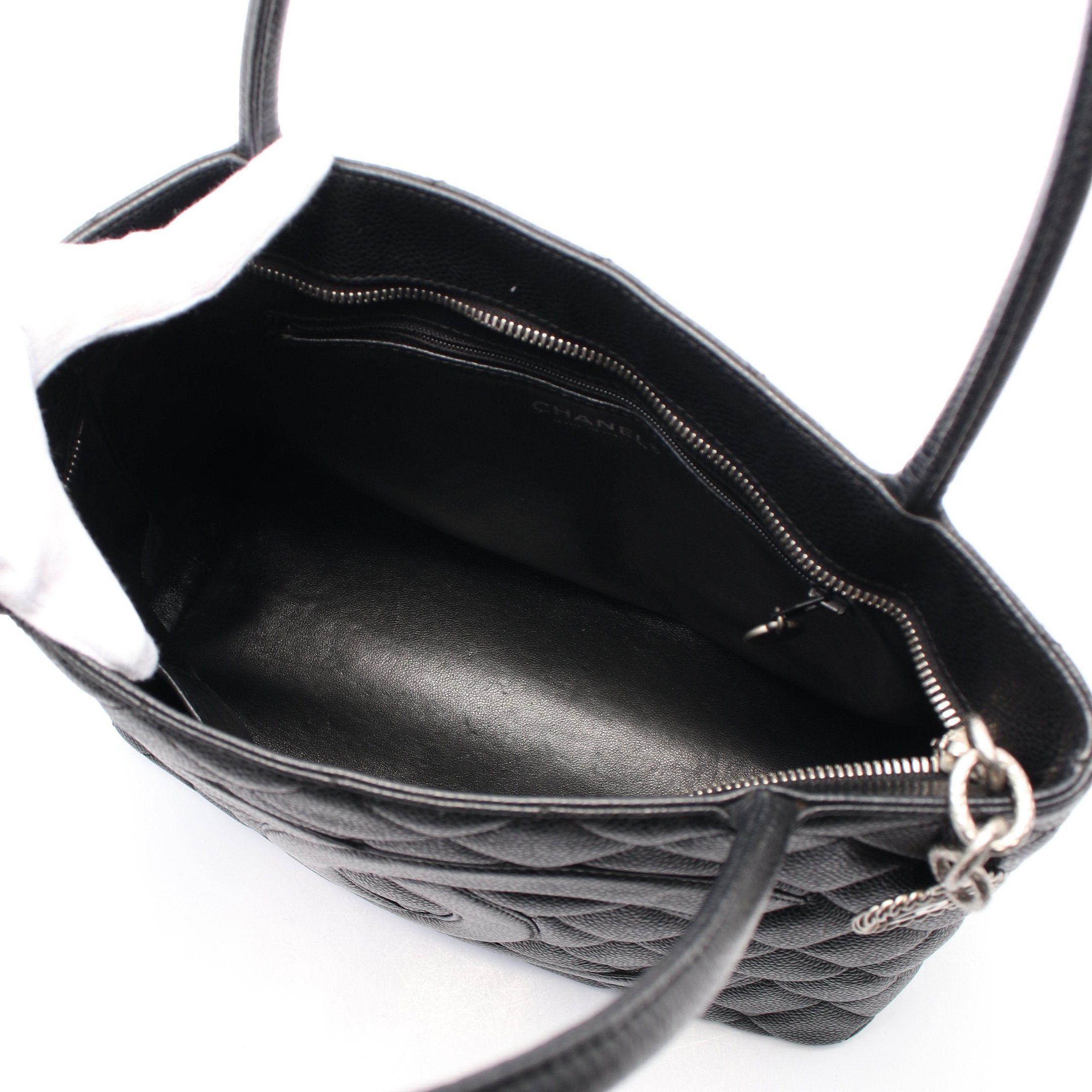 Chanel Chanel Reissue Tote Handbag Bag Caviar Skin Black Silver Hardware Size ONE SIZE - 3 Thumbnail
