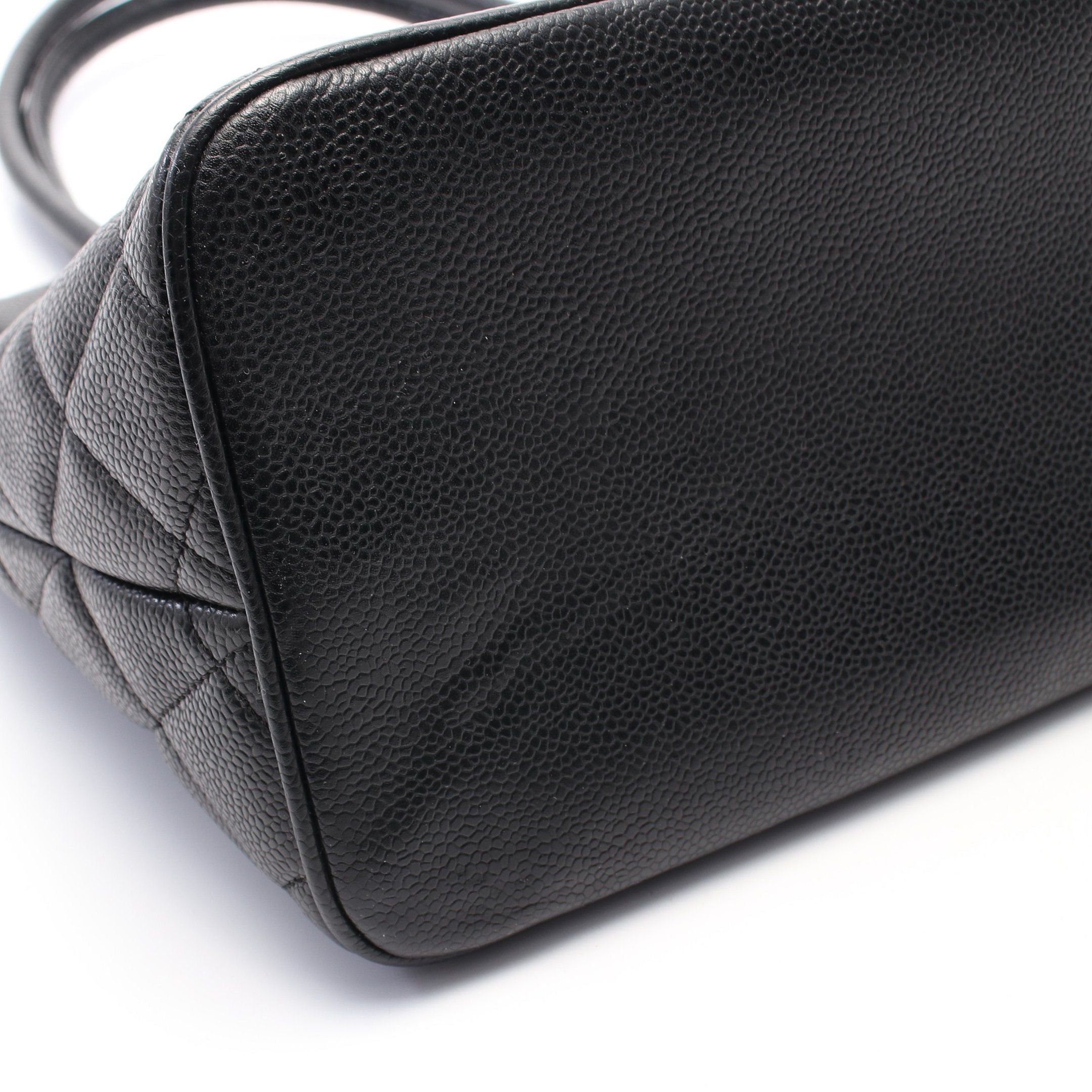 Chanel Chanel Reissue Tote Handbag Bag Caviar Skin Black Silver Hardware Size ONE SIZE - 9 Thumbnail