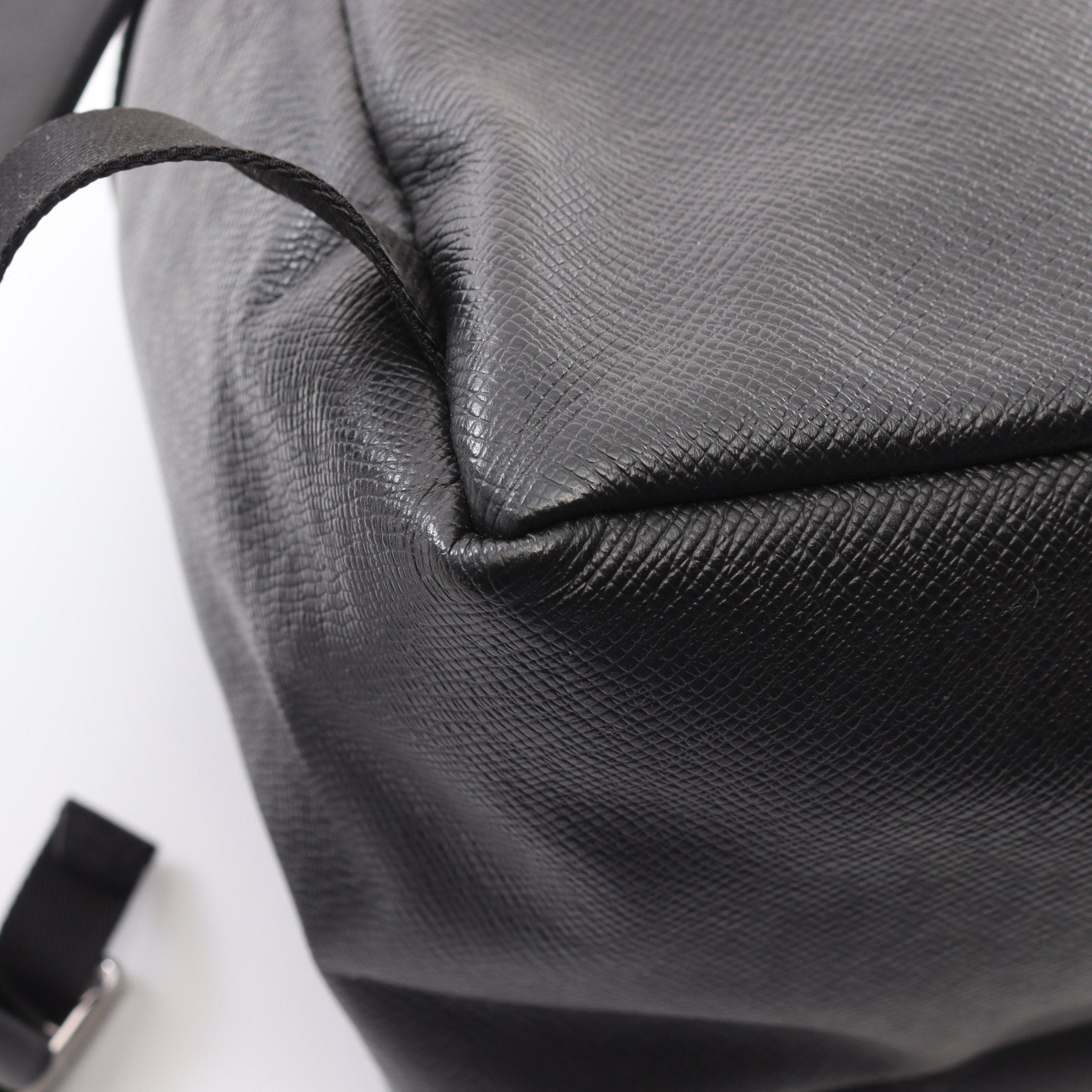 Louis Vuitton Louis Vuitton Discovery Monogram Eclipse Taigarama Backpack Rucksack Leather Black Size ONE SIZE - 12 Thumbnail