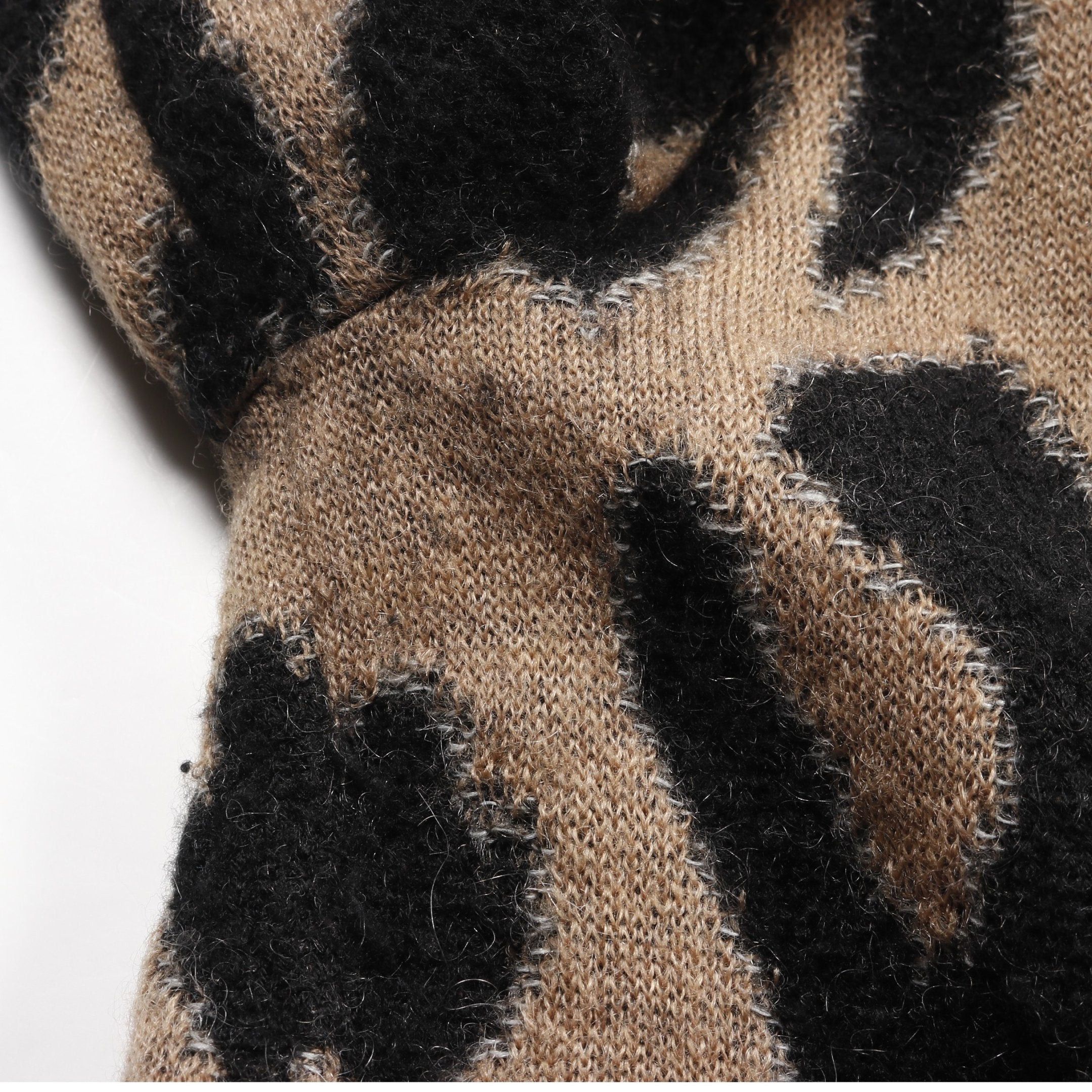 Chanel Chanel Coco Mark Sweater Knit Crew Neck Cashmere Mohair Light Brown Black White Size ONE SIZE - 7 Thumbnail