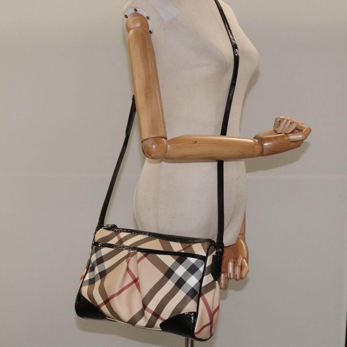 Burberry Nova Check Beige Canvas Shoulder Bag (Pre-Owned) Size ONE SIZE - 15 Thumbnail