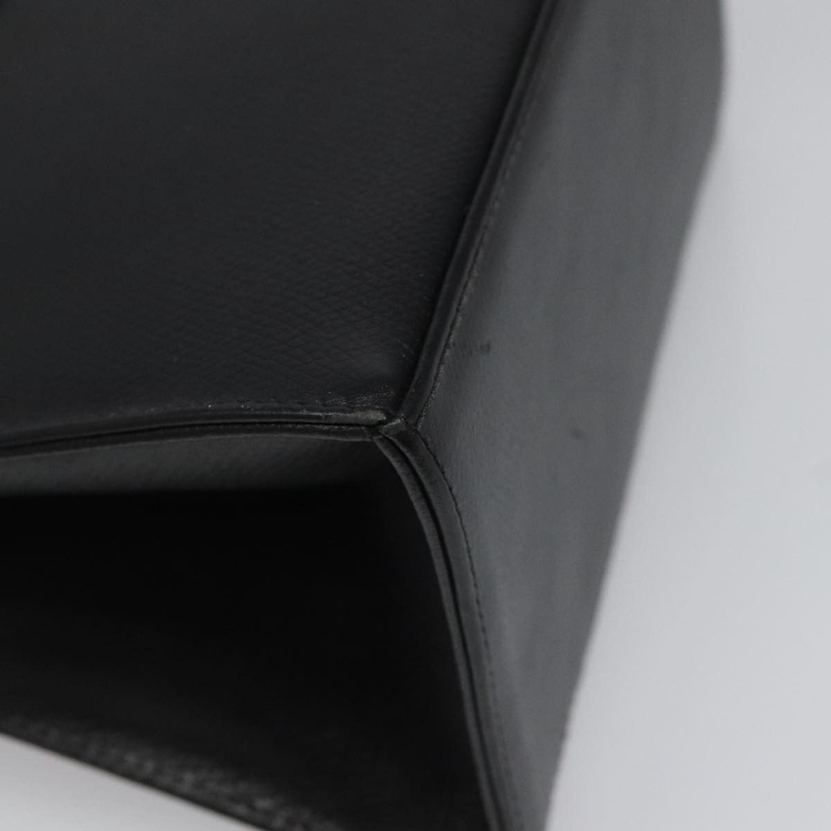 MCM Black Leather Handbag (Pre-Owned) Size ONE SIZE - 10 Thumbnail