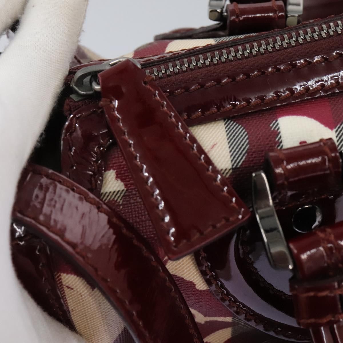 Burberry Heart Burgundy Canvas Travel Bag (Pre-Owned) Size ONE SIZE - 11 Thumbnail