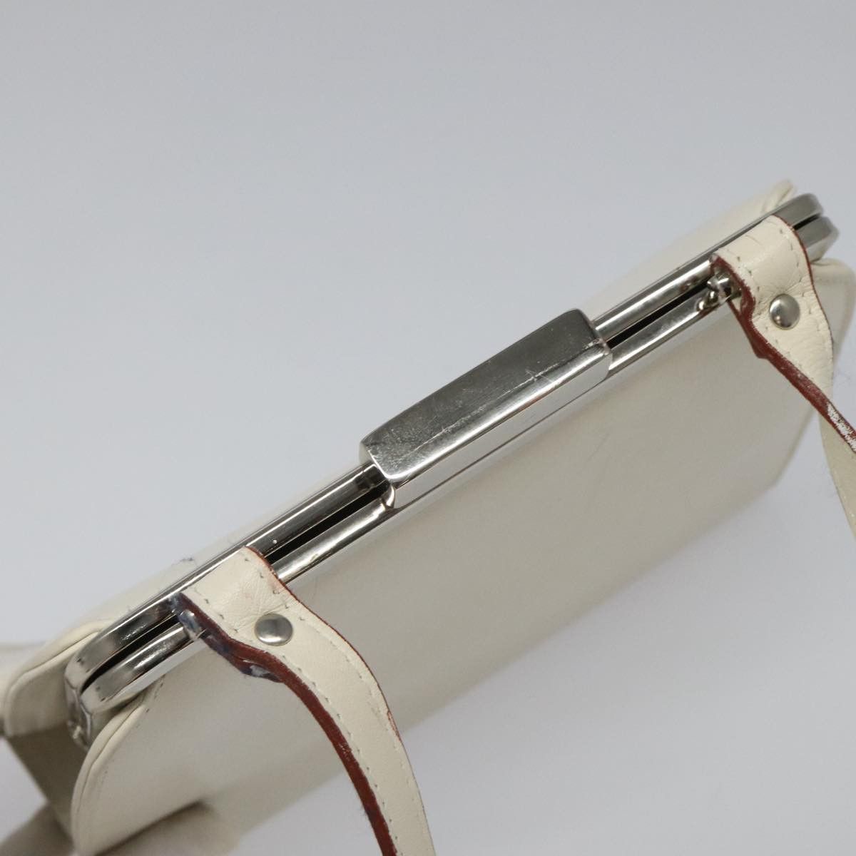 Burberry White Leather Shoulder Bag (Pre-Owned) Size ONE SIZE - 15 Thumbnail