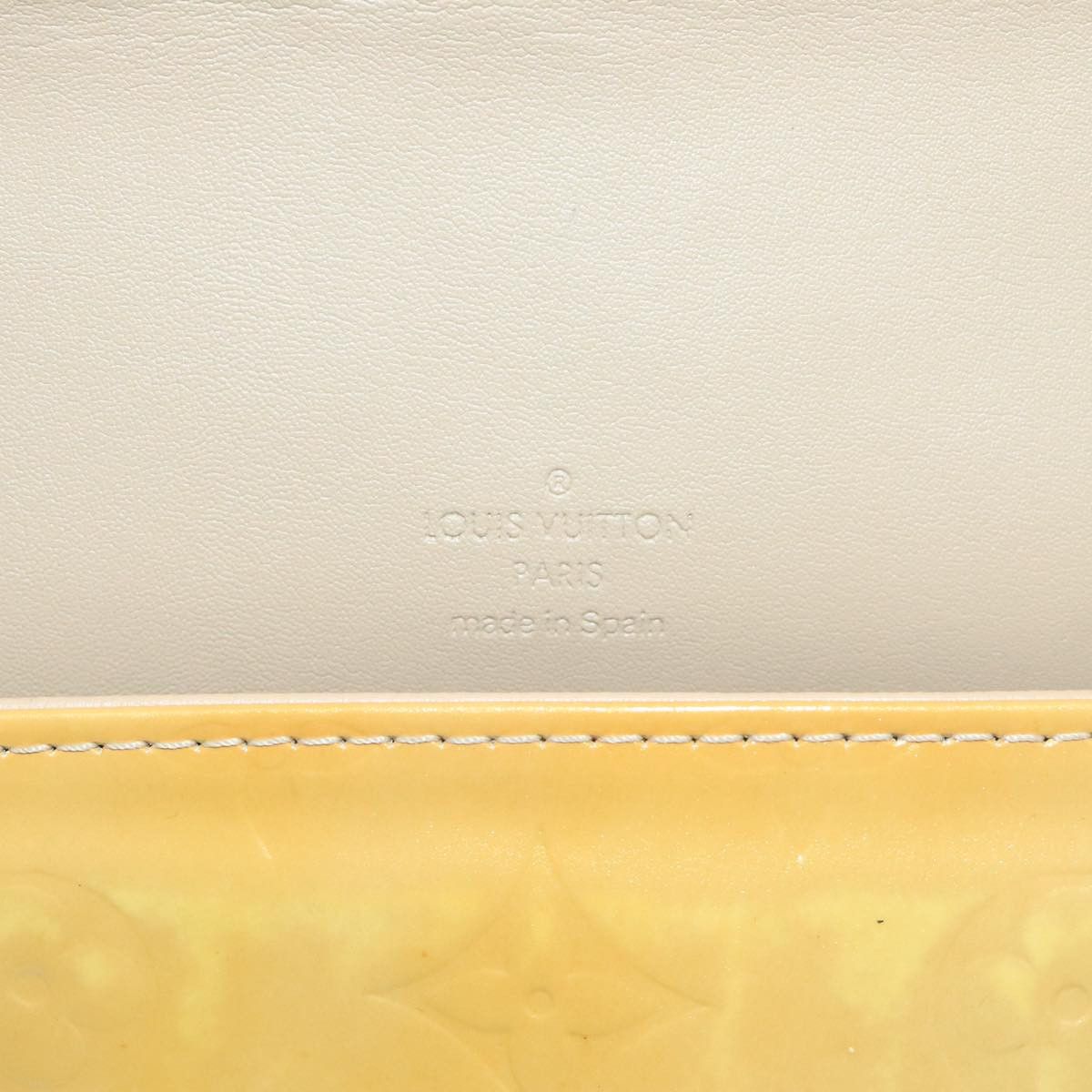 Louis Vuitton Thompson Street Beige Patent Leather Shoulder Bag Size ONE SIZE - 14 Thumbnail