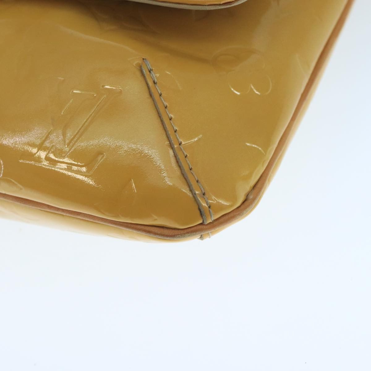 Louis Vuitton Thompson Street Beige Patent Leather Shoulder Bag Size ONE SIZE - 7 Thumbnail