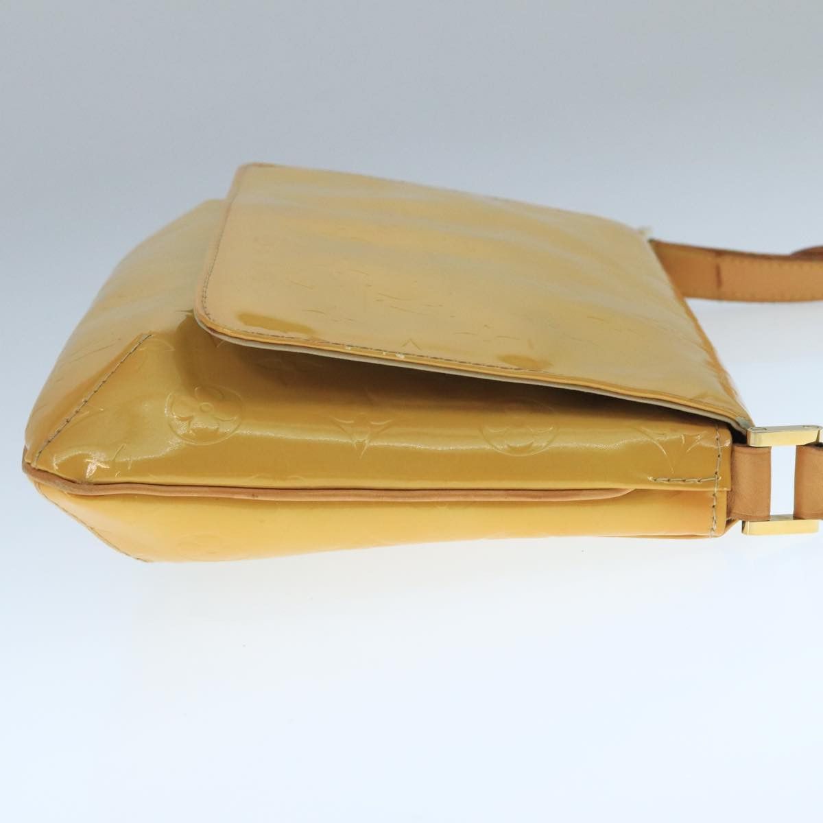 Louis Vuitton Thompson Street Beige Patent Leather Shoulder Bag Size ONE SIZE - 3 Thumbnail