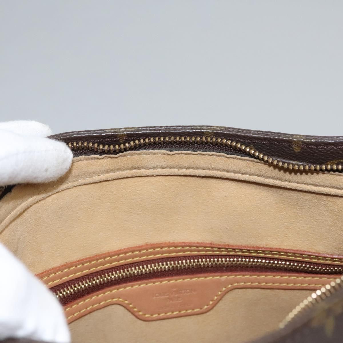 Louis Vuitton Looping Gm Brown Canvas Shoulder Bag (Pre-Owned) Size ONE SIZE - 20 Thumbnail