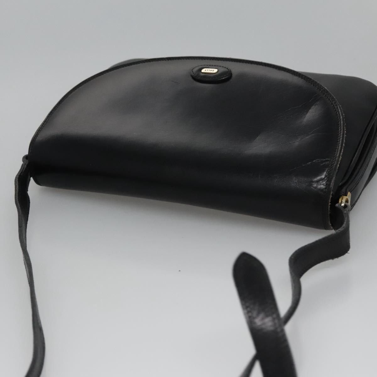 Bally Black Leather Shoulder Bag (Pre-Owned) Size ONE SIZE - 16 Thumbnail